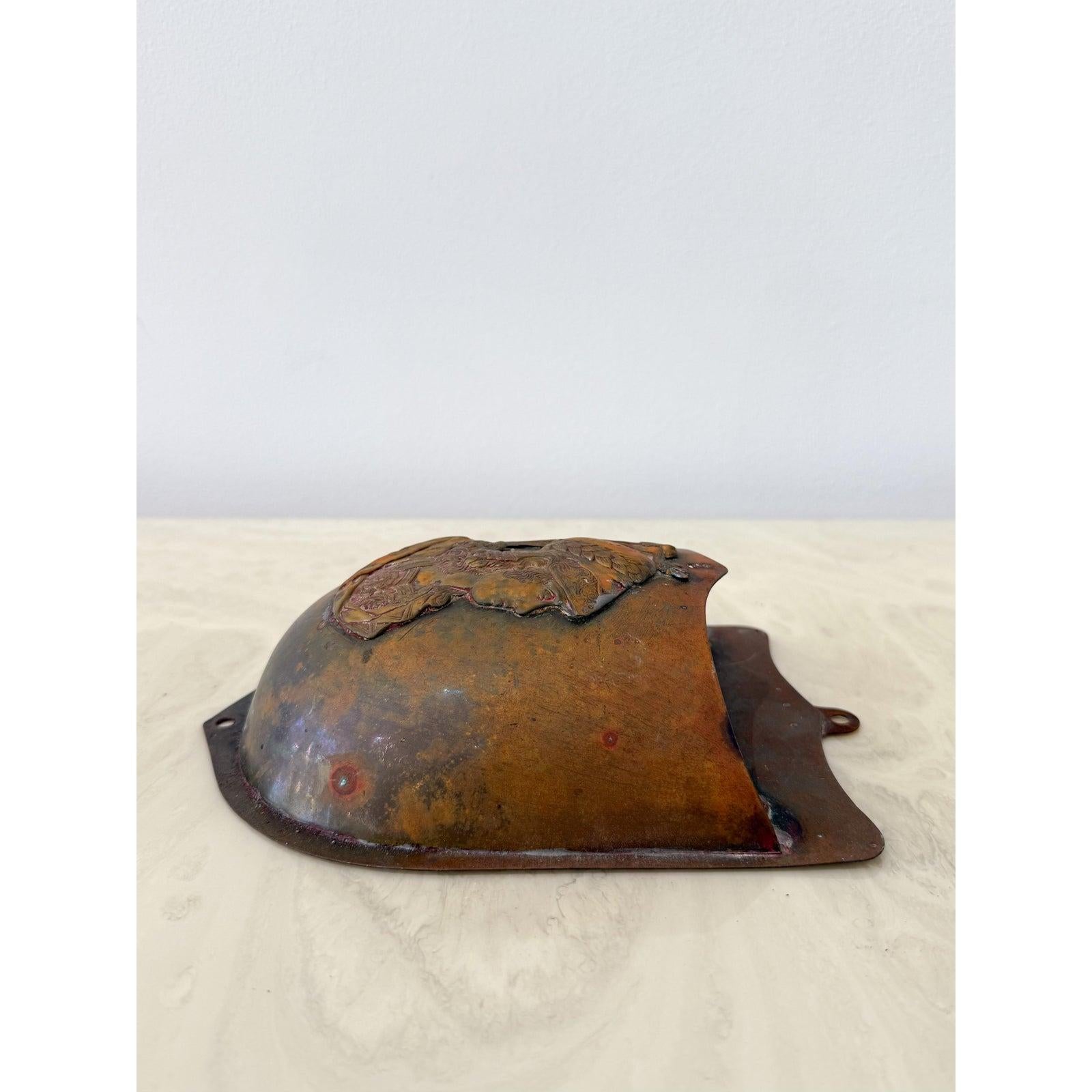 Vintage geprägte Kupfer Gladiator Wandtasche (20. Jahrhundert) im Angebot