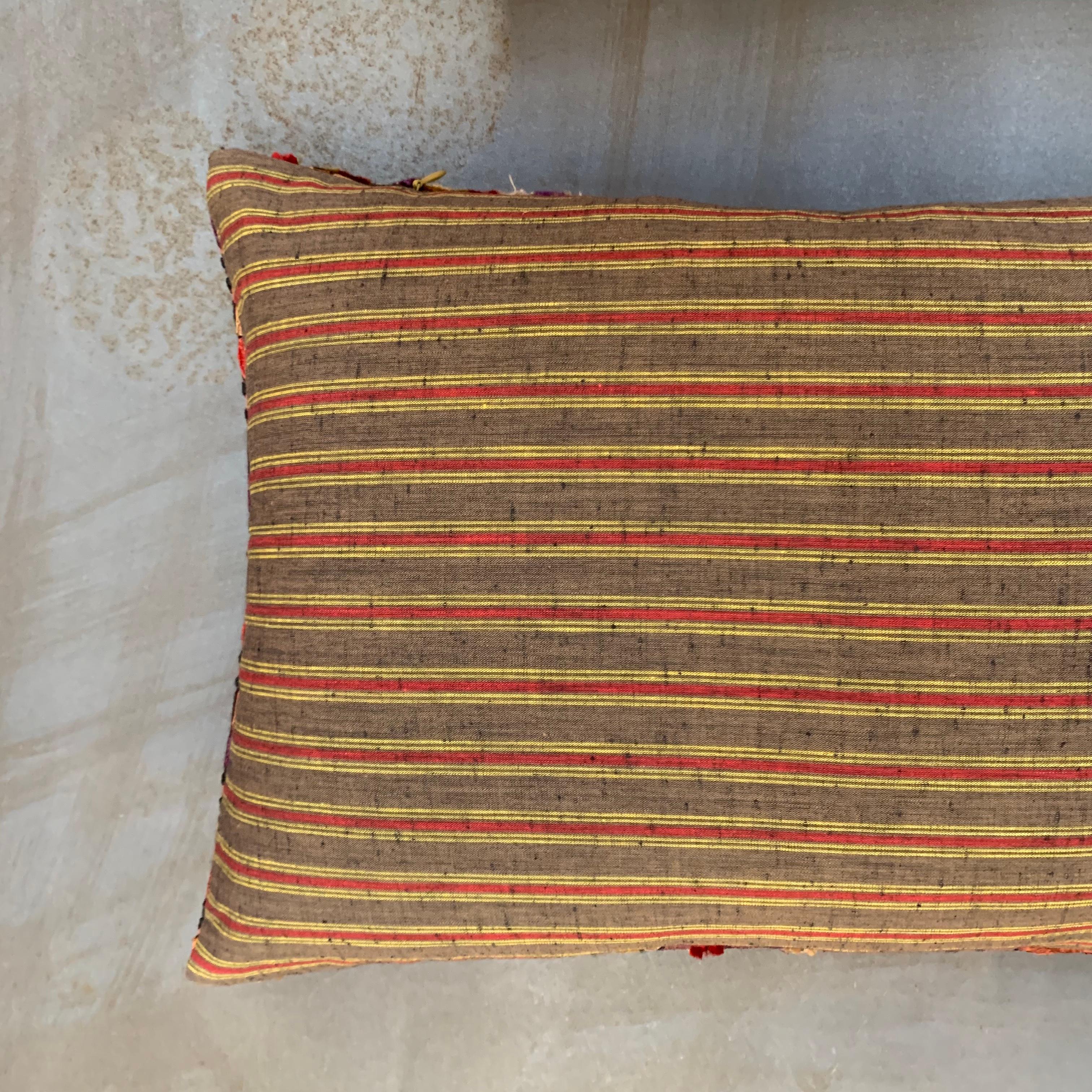 Altro Copricuscini ricamati vintage (coppia) in vendita