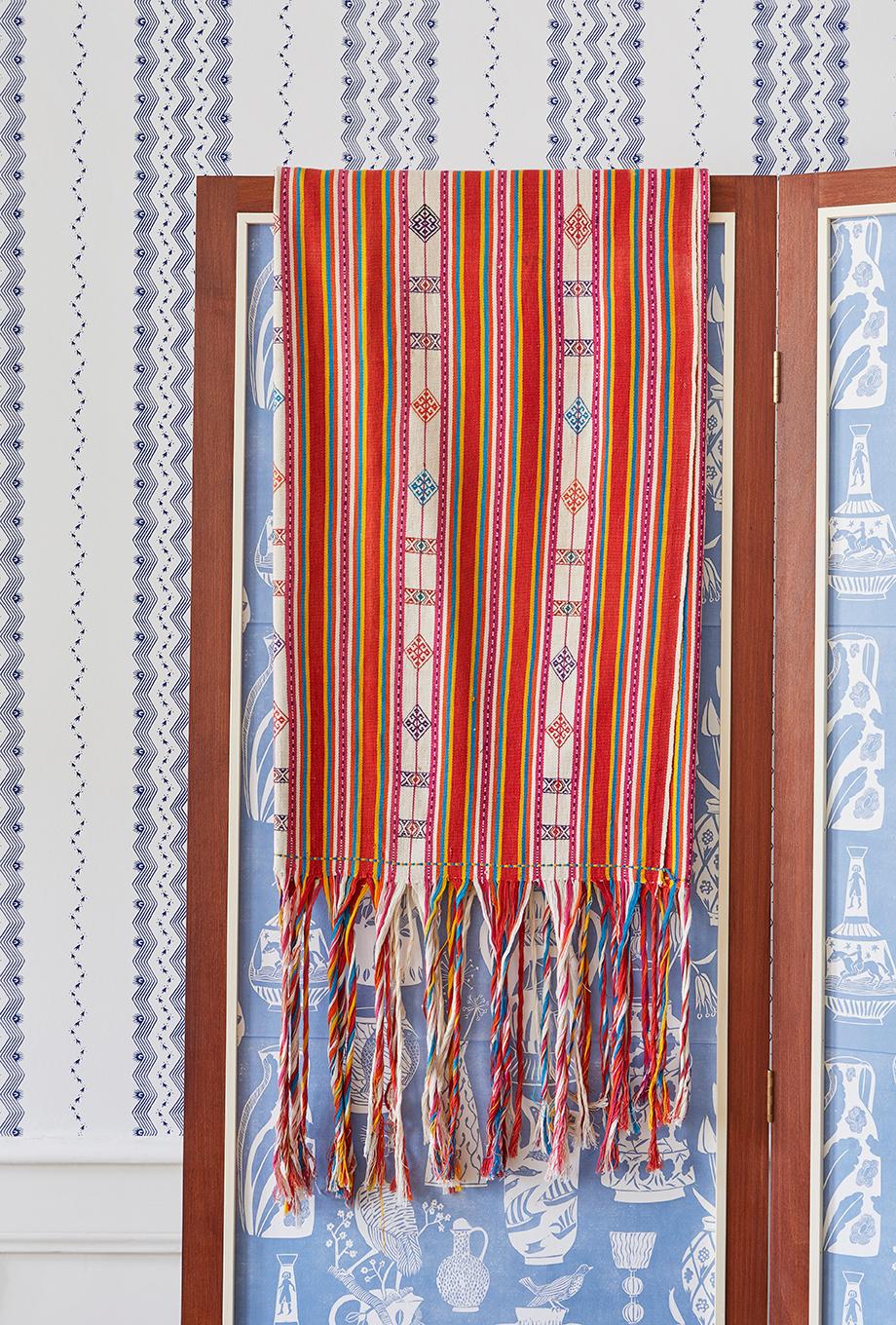 Indonesia, vintage

Embroidered textile in cotton with fringes from West Timor.

Measures: W 202 x D 133 cm.