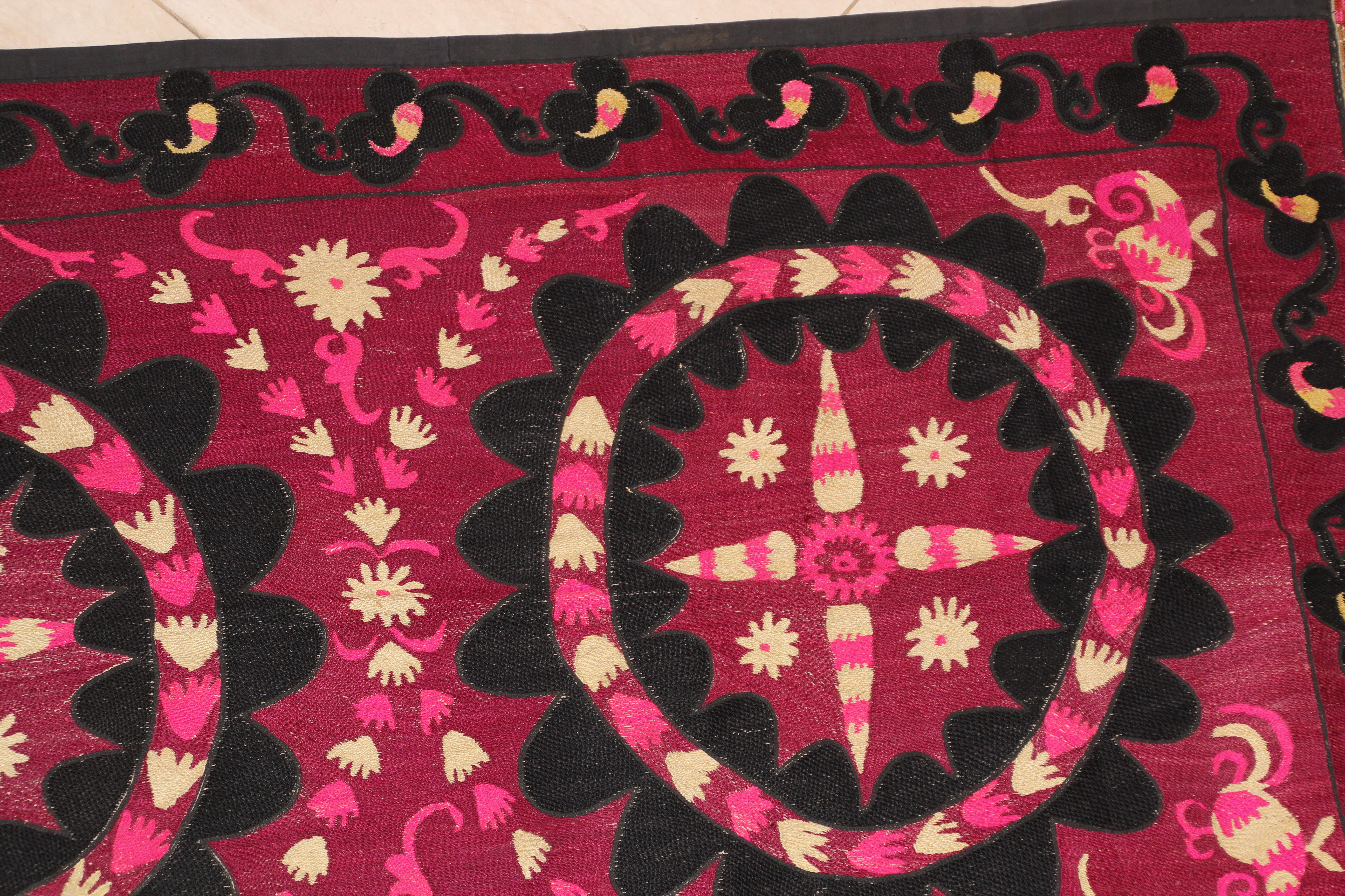 Vintage Embroidered Uzbek Suzani Pink and Black In Good Condition In North Hollywood, CA