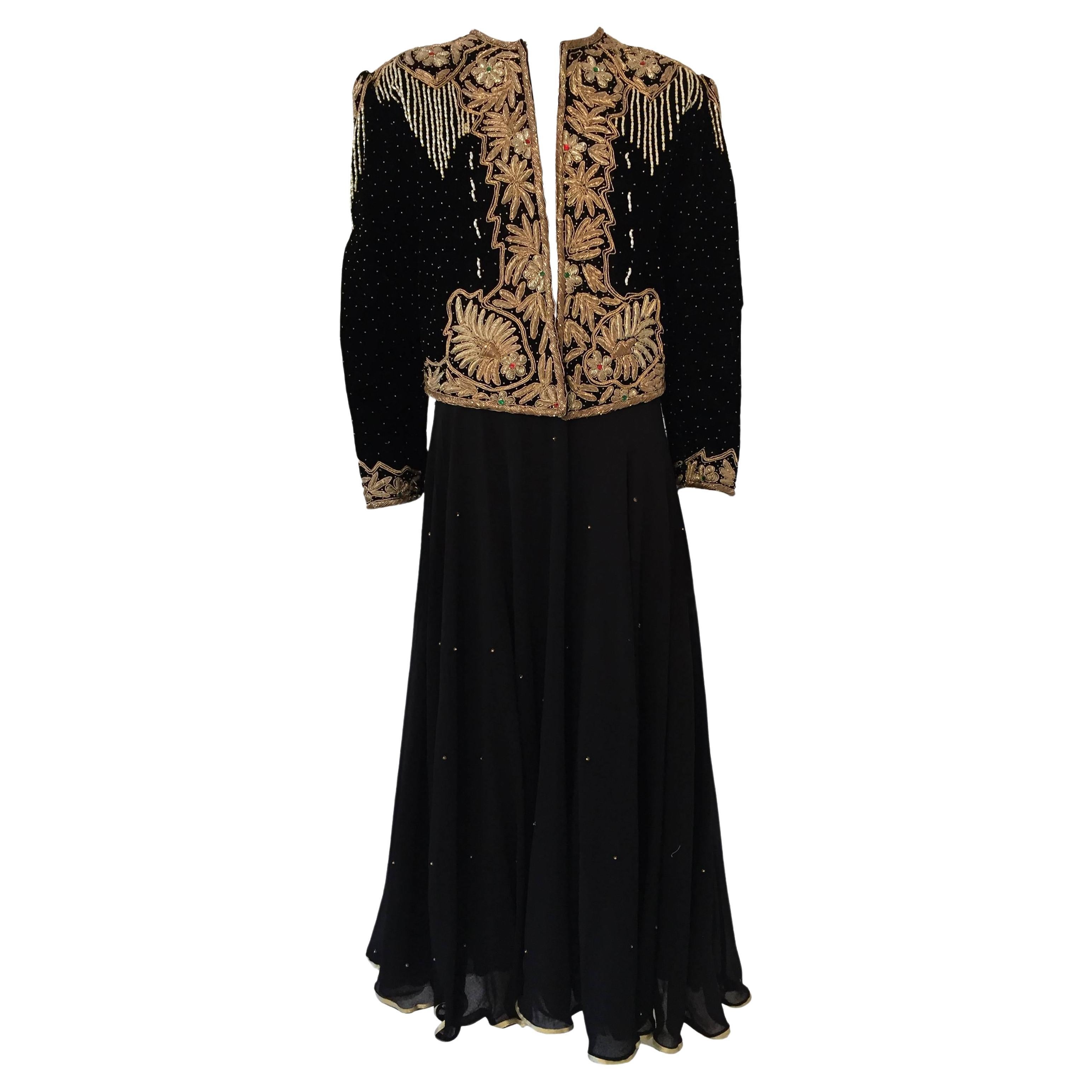 Vintage Embroidered Velvet Evening Two Pieces Gown Vest Skirt and Shawl For Sale