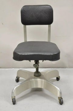 Vintage Emeco Corp Art Deco Schwarzer schwarzer drehbarer Büro-Schreibtischstuhl aus gebürstetem Aluminium