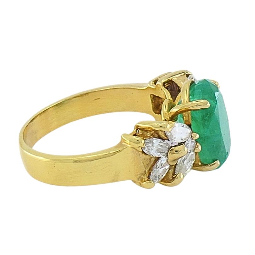 Vintage Emerald 14k Gold Diamond Ring For Sale 1