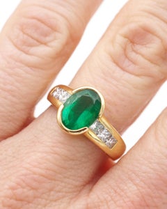 Vintage emerald 1.77 ct ring in 18 karats gold