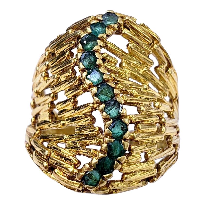Vintage Emerald 18 Karat Gold Brick Design Cocktail Ring For Sale