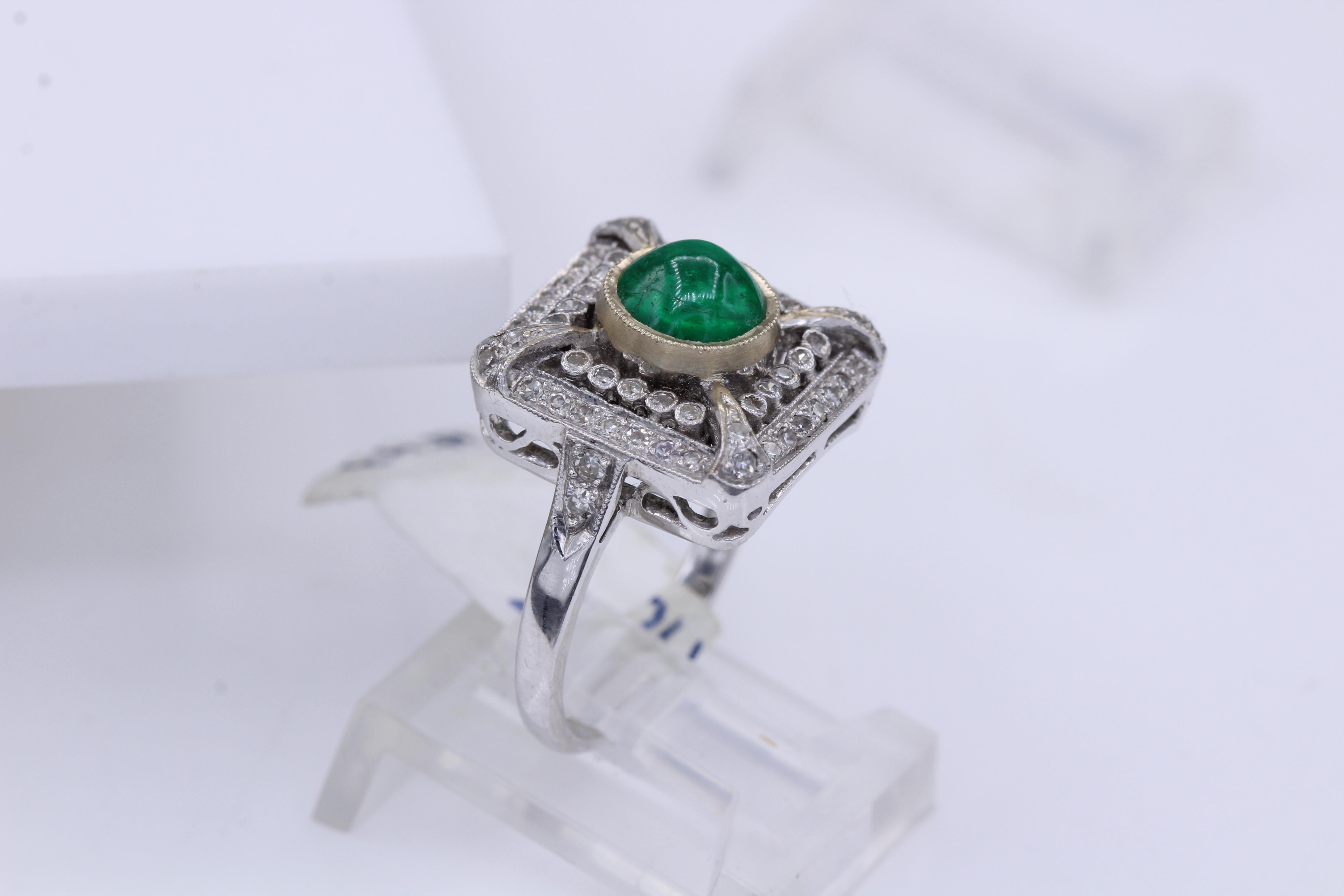 Women's Vintage Emerald 18 Karat White Gold Ring with Diamonds Cabochon Emerald Ring