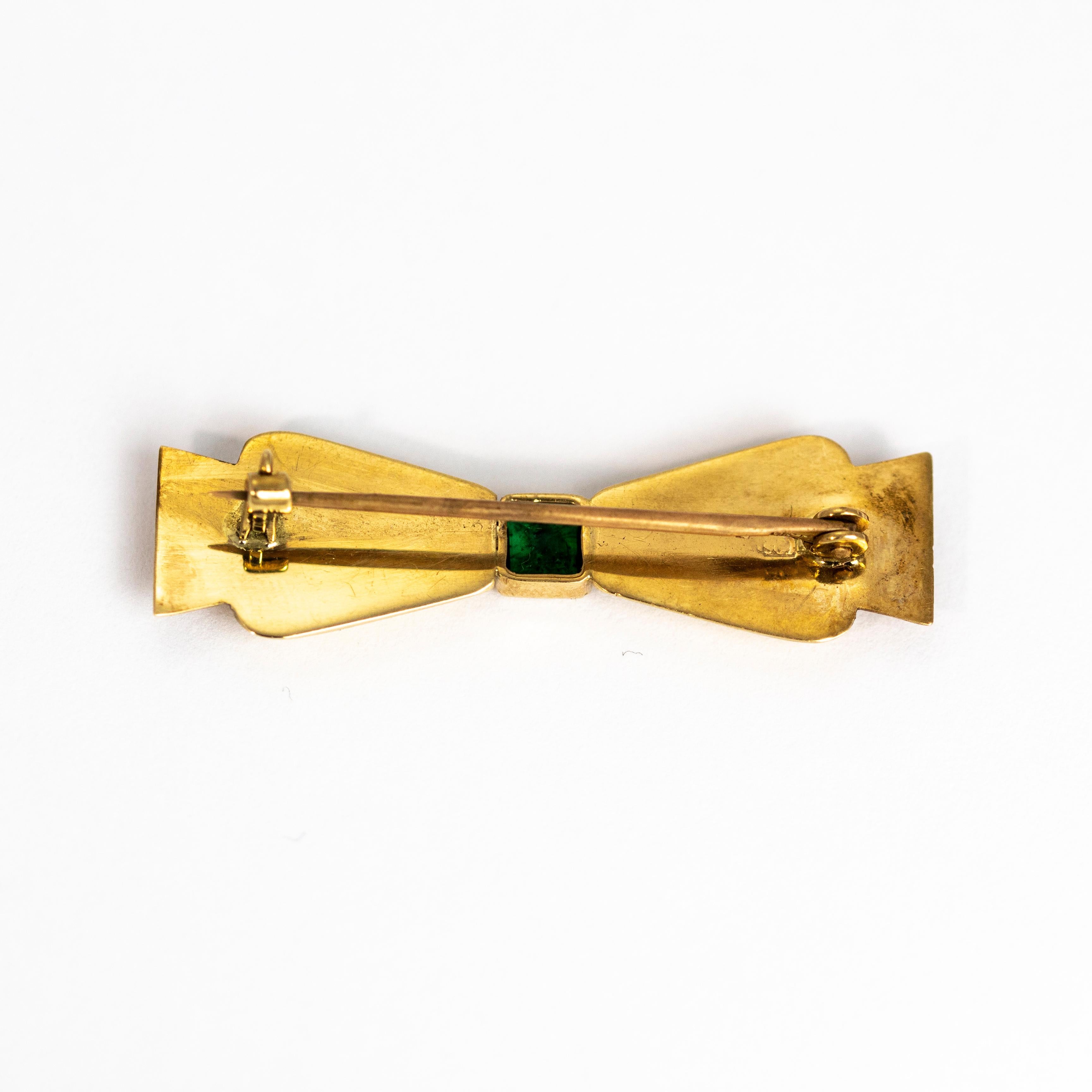 Vintage Emerald 9 Carat Gold Brooch 1
