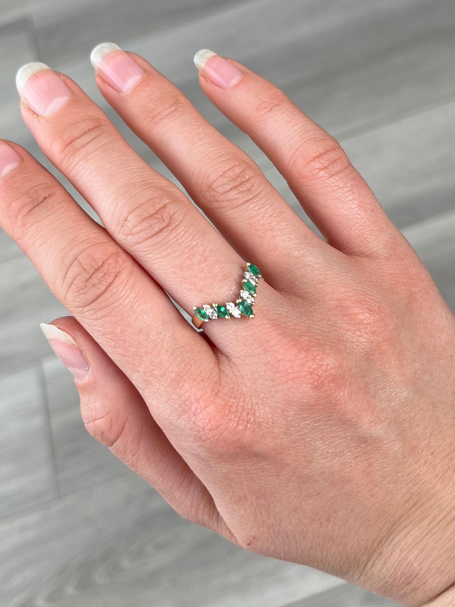 emerald wishbone ring