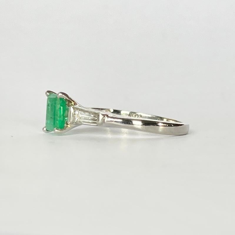 Modern Vintage Emerald and Diamond 14 Carat White Gold Solitaire Ring For Sale