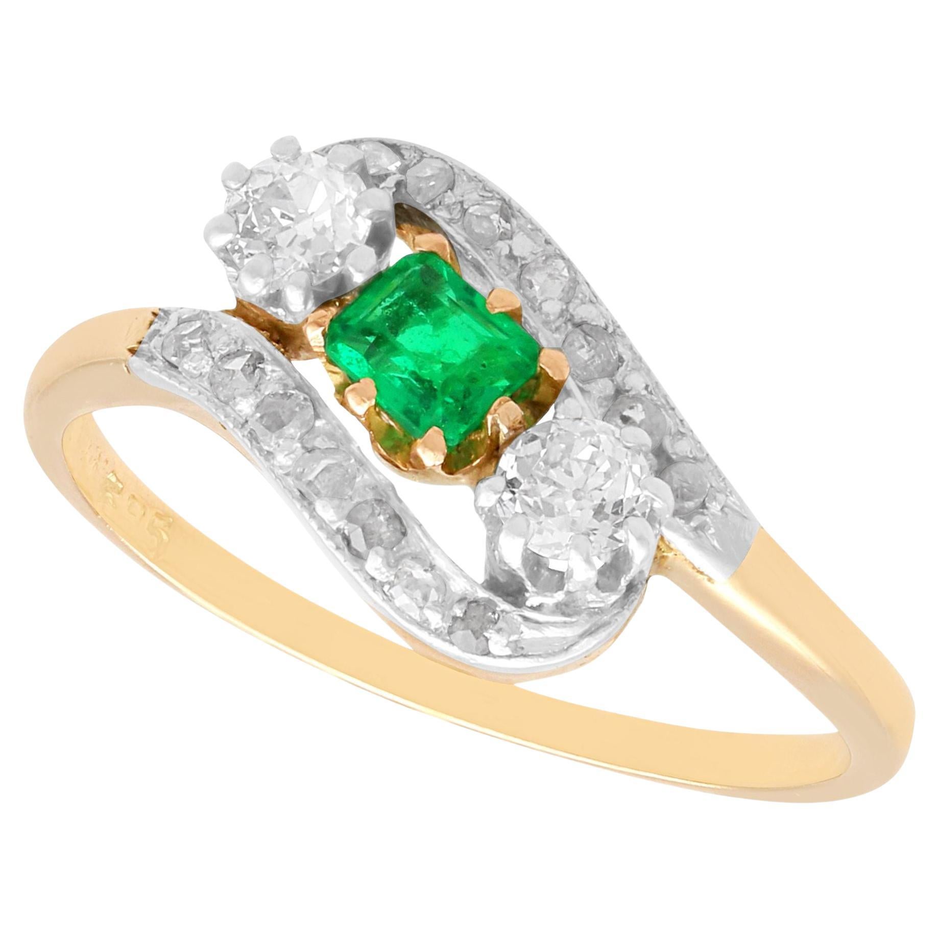 Vintage Emerald and 0.45 CT Diamond 14 CT Yellow Gold Twist Ring
