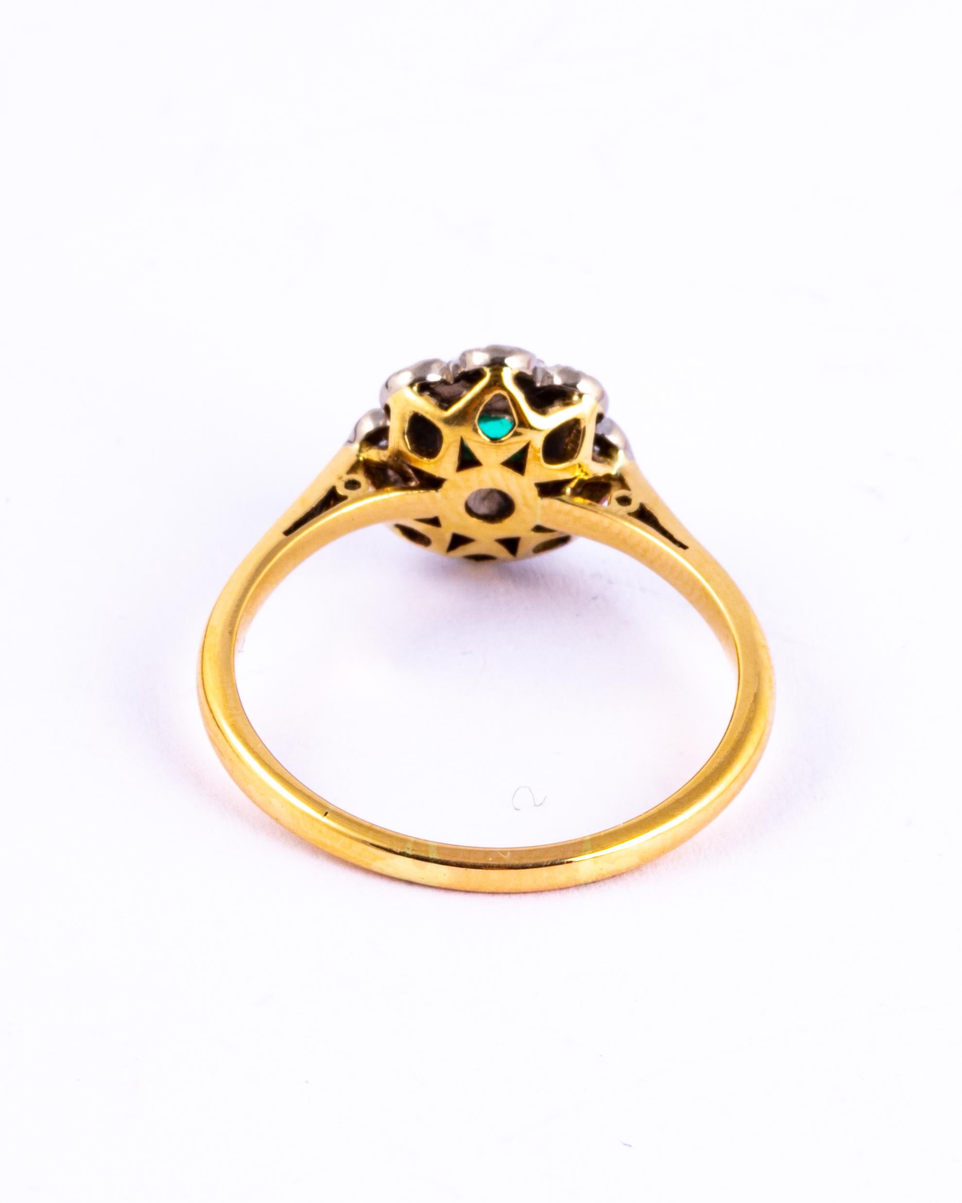 18 Karat Vintage-Cluster-Ring mit Smaragd und Diamant (Rundschliff)