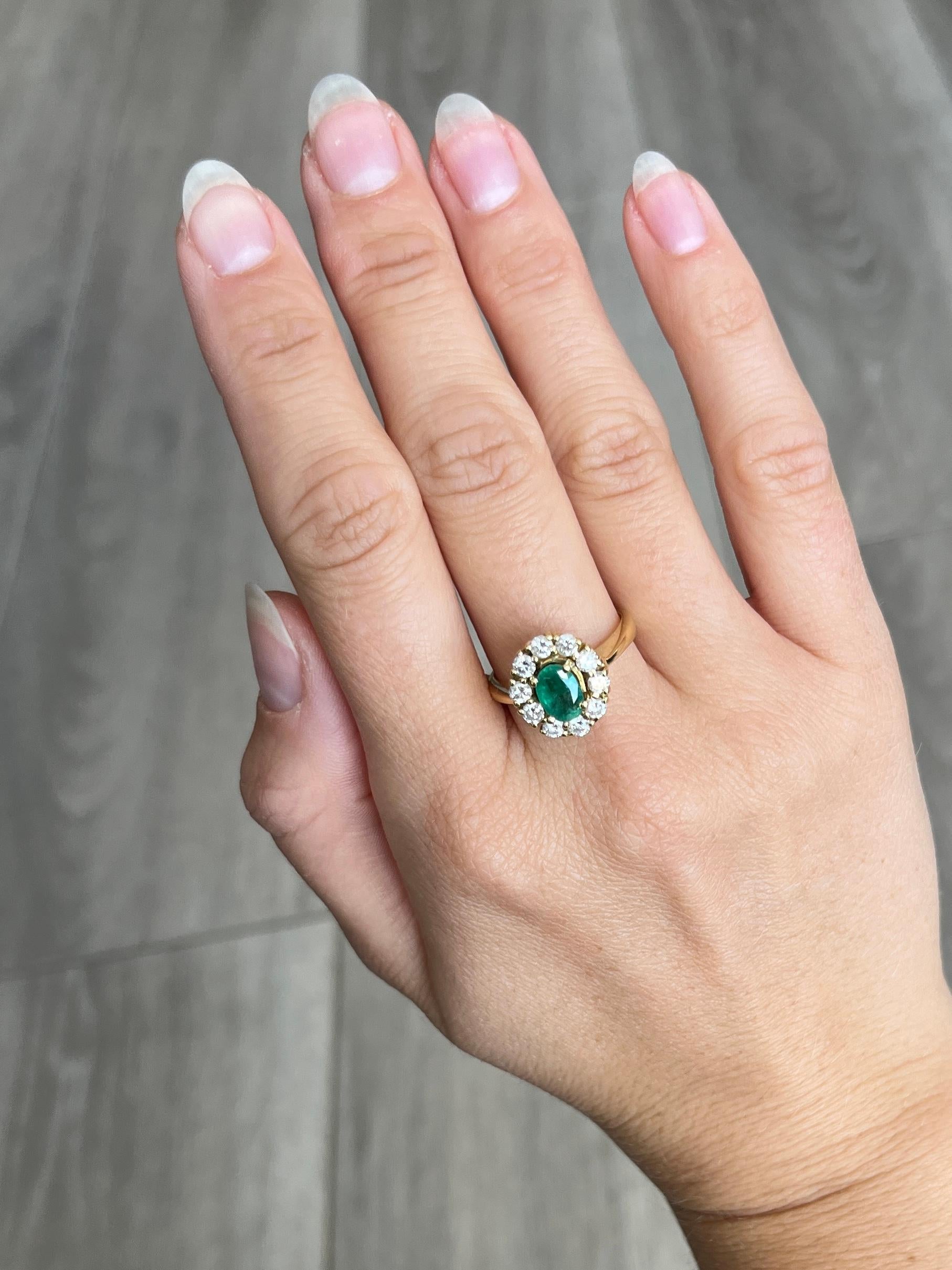 Round Cut Vintage Emerald and Diamond 18 Carat Gold Cluster Ring For Sale