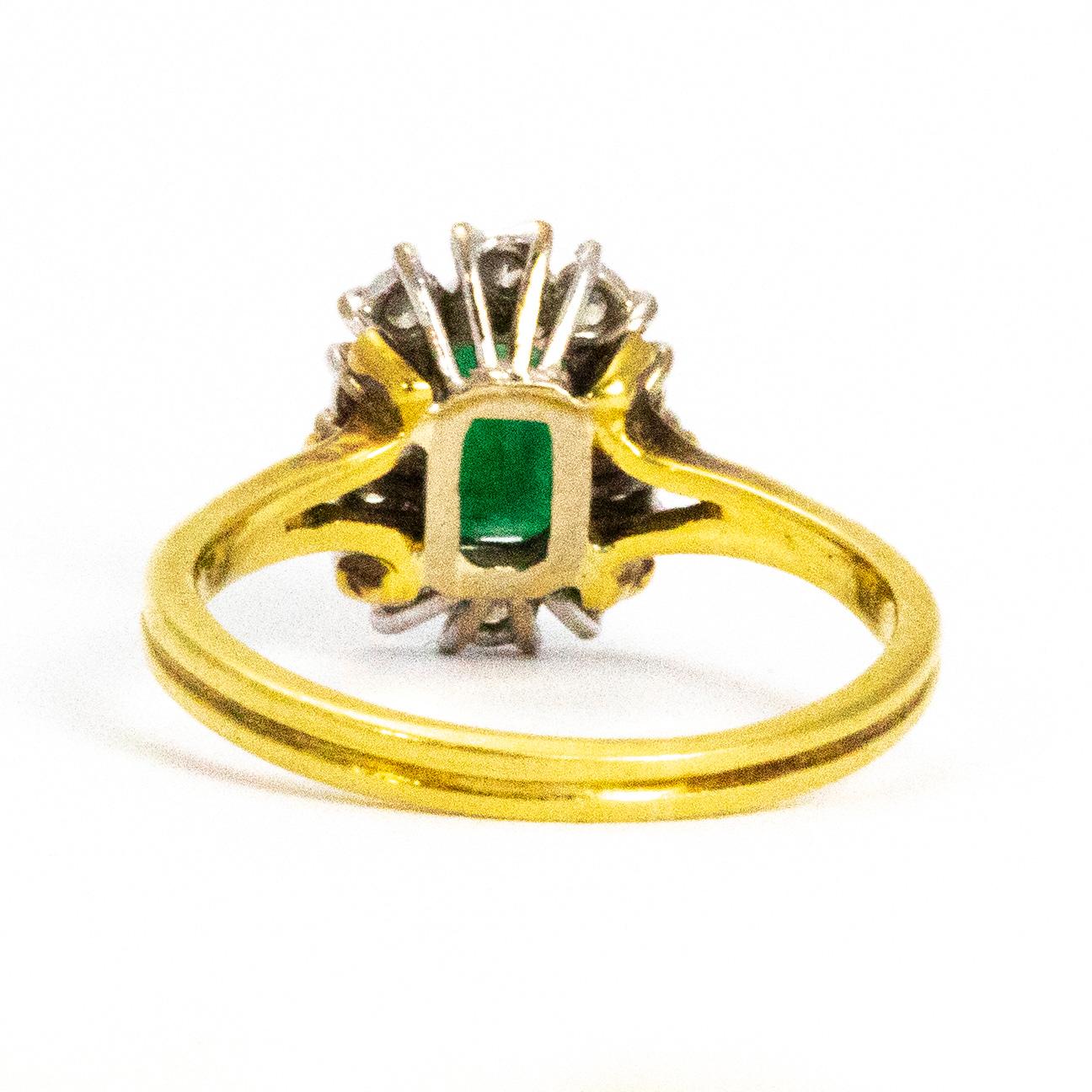 Vintage Emerald and Diamond 18 Carat Gold Cluster Ring In Good Condition In Chipping Campden, GB