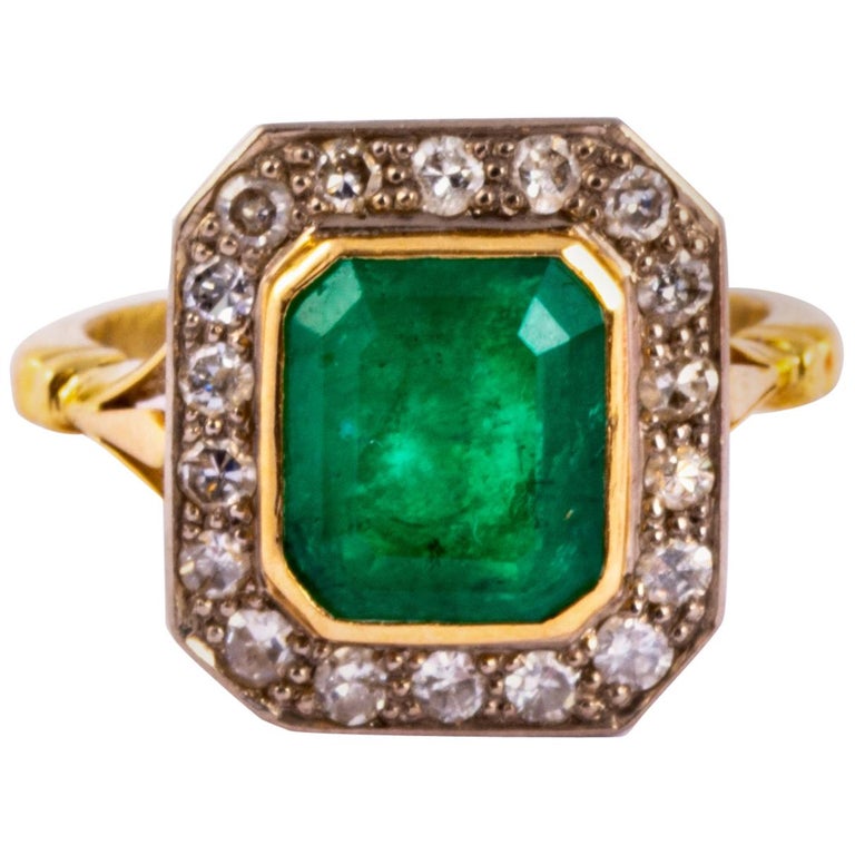 Vintage Emerald and Diamond 18 Carat Gold Cluster Ring at 1stDibs