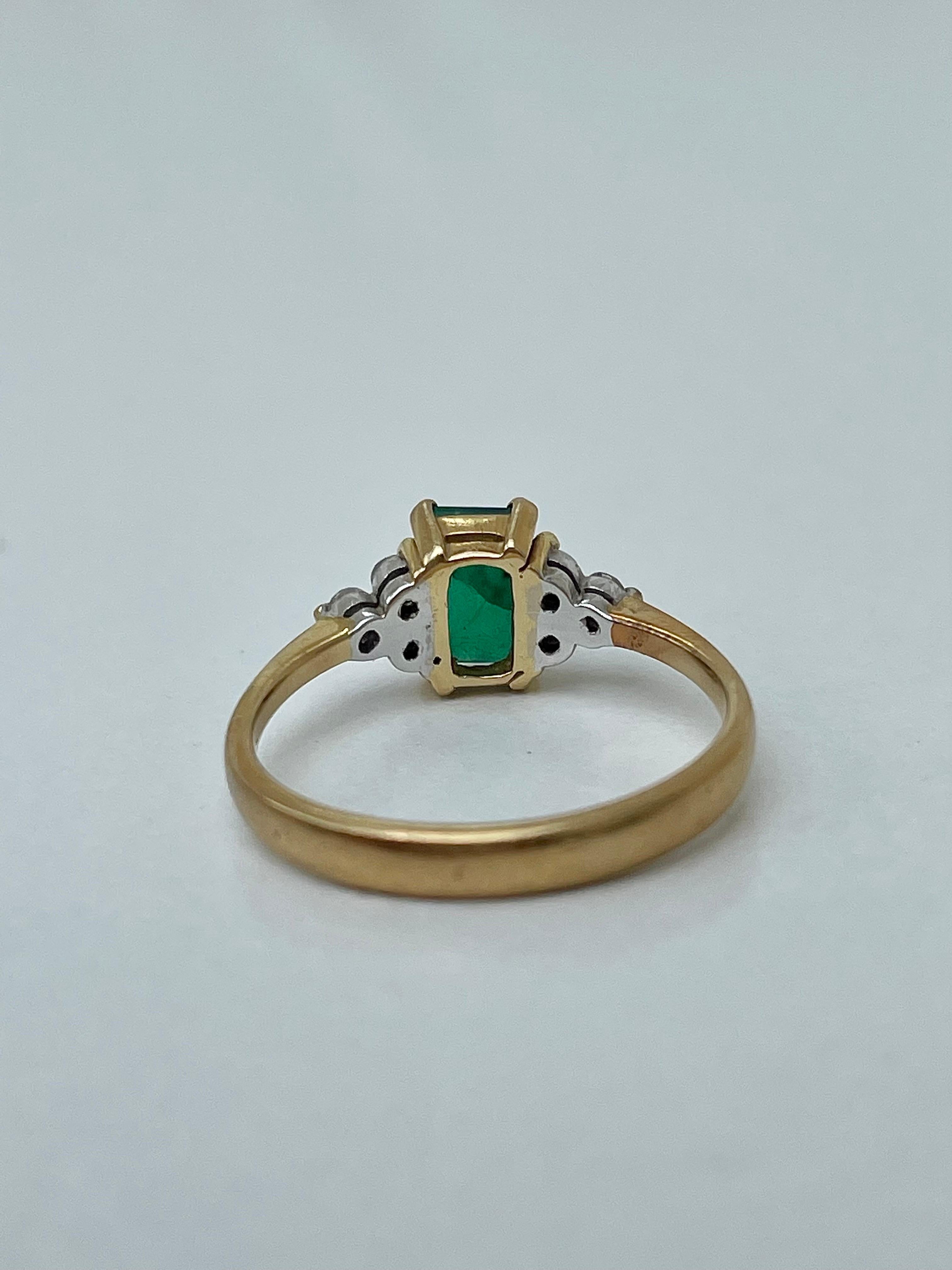 Vintage Smaragd und Diamant 18ct Gelbgold Ring (Gemischter Schliff)