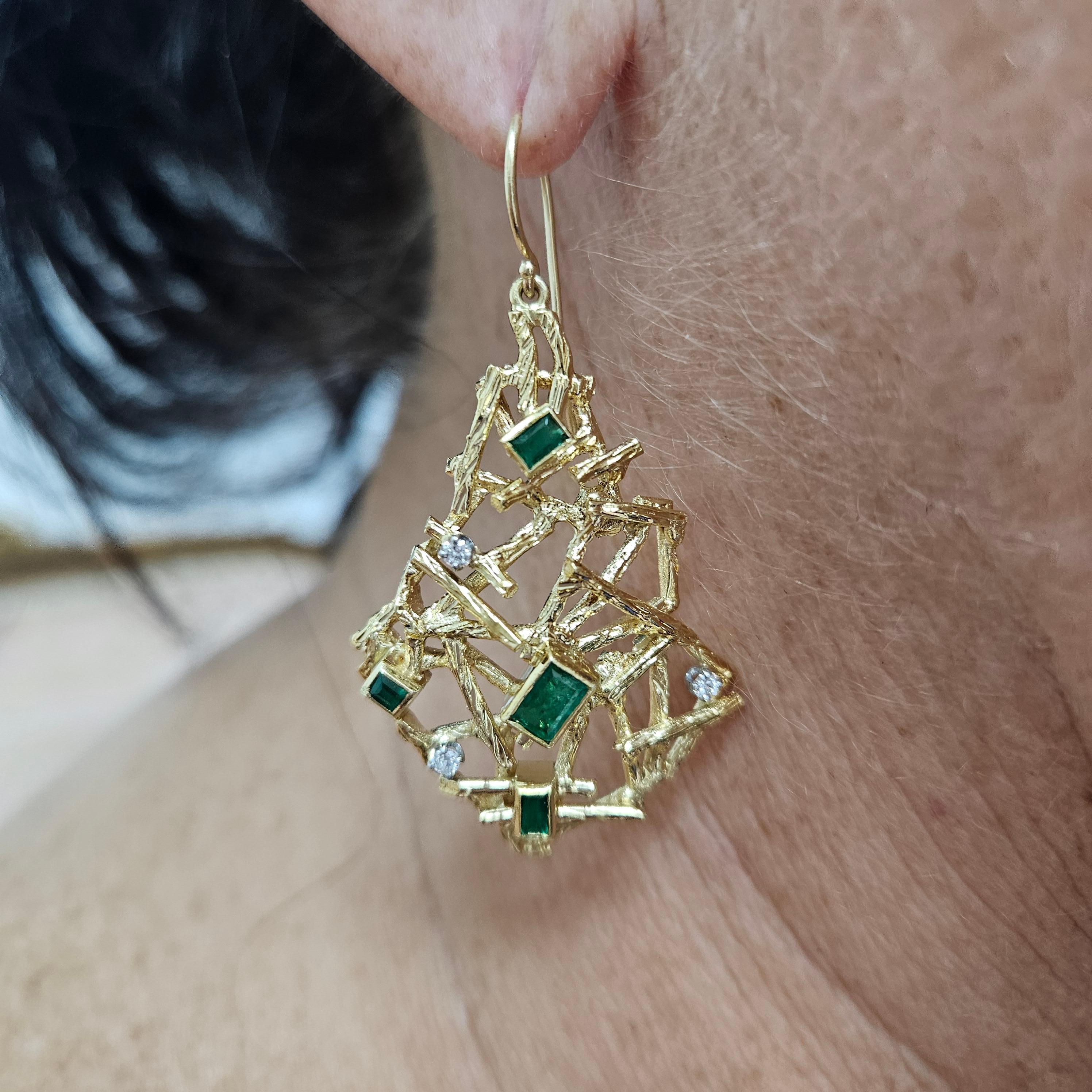 Emerald Cut VINTAGE EMERALD and DIAMOND 18K YELLOW GOLD PLATINUM HANDMADE EARRINGS For Sale