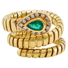 Vintage Emerald and Diamond 18k Yellow Gold Tubogas Ring