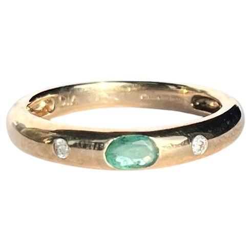 Vintage Emerald and Diamond 9 Carat Gold Band  For Sale