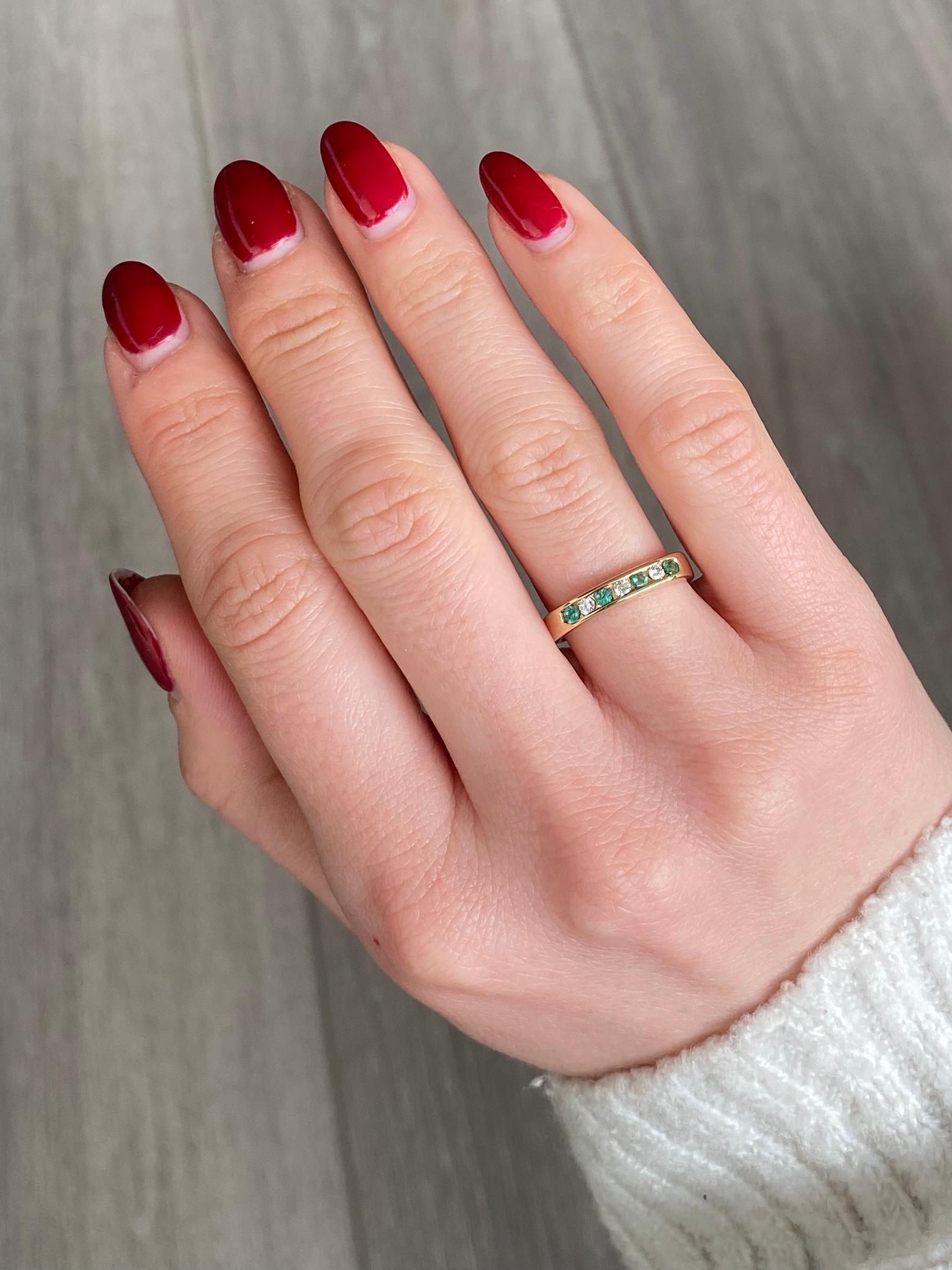 vintage emerald eternity band