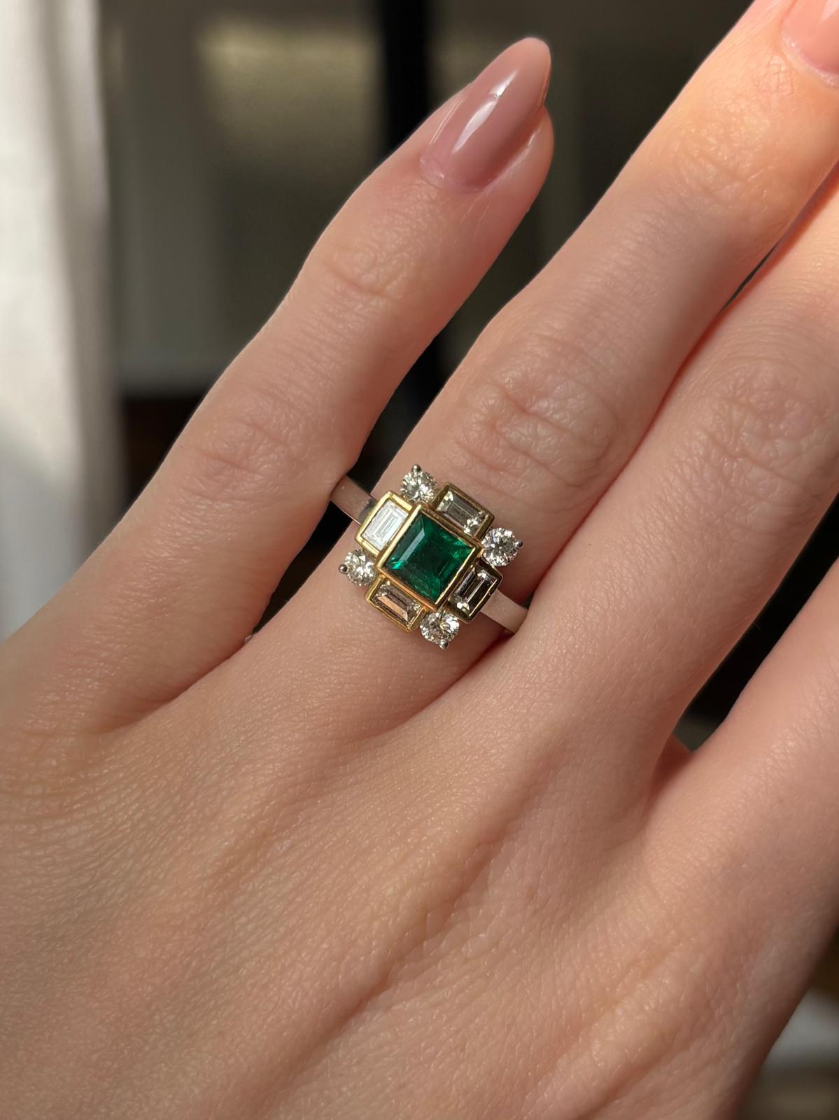 Vintage Emerald and Diamond Alternative Cluster Ring in 18k Yellow and White Gol For Sale 3
