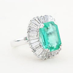 Vintage Emerald and Diamond Ballerina Ring