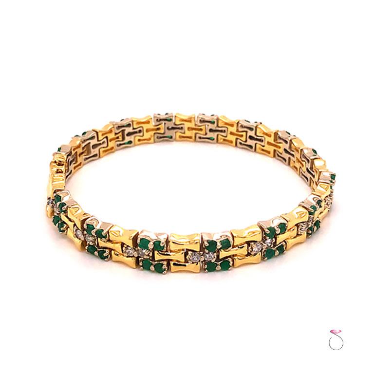 Round Cut Vintage Emerald and Diamond Bamboo Design Bracelet 18k Yellow Gold For Sale