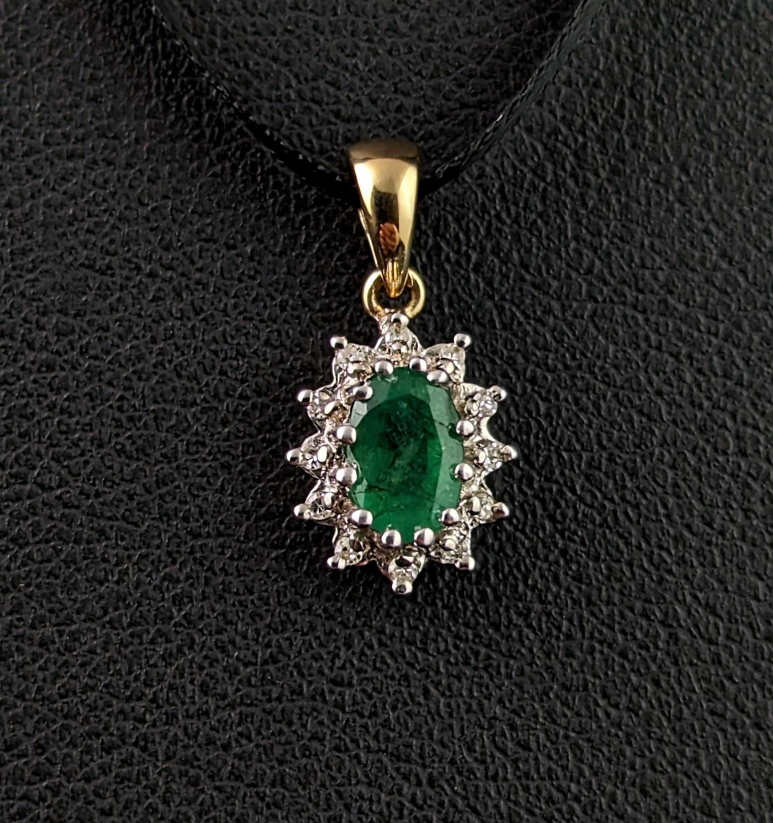 Vintage Emerald and Diamond cluster pendant, 9k gold  For Sale 7