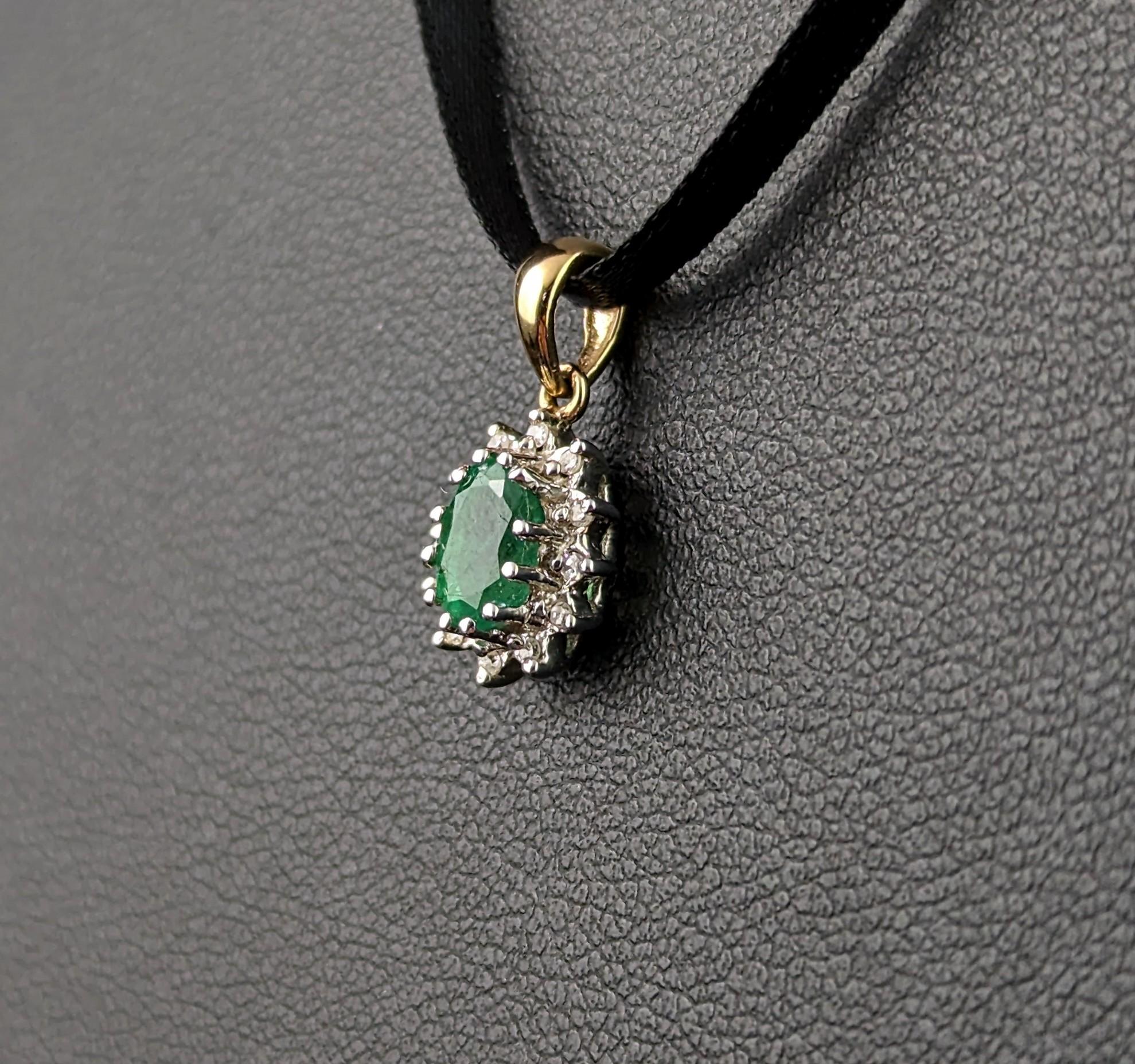 Vintage Emerald and Diamond cluster pendant, 9k gold  For Sale 8