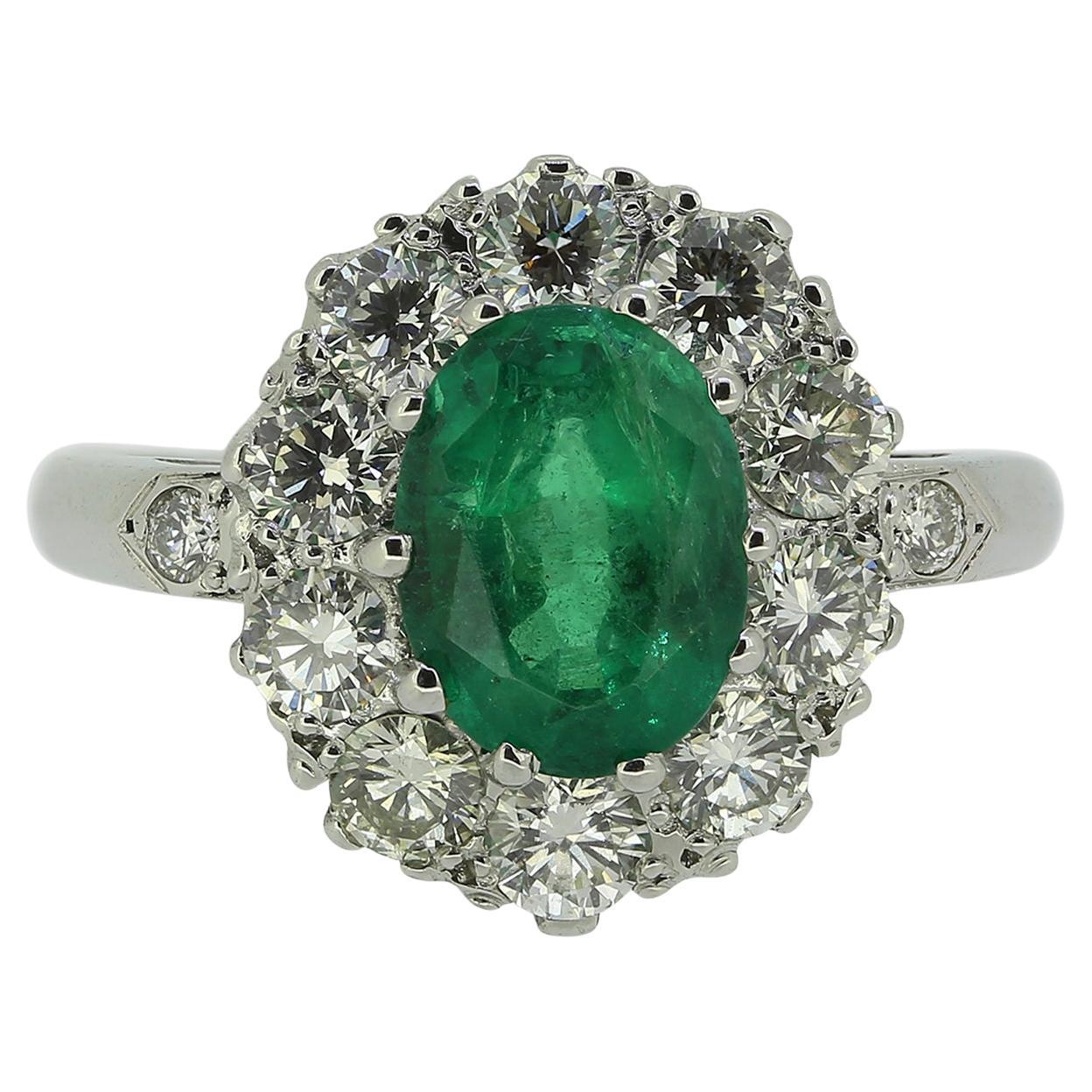 Smaragd- und Diamant-Cluster-Ring