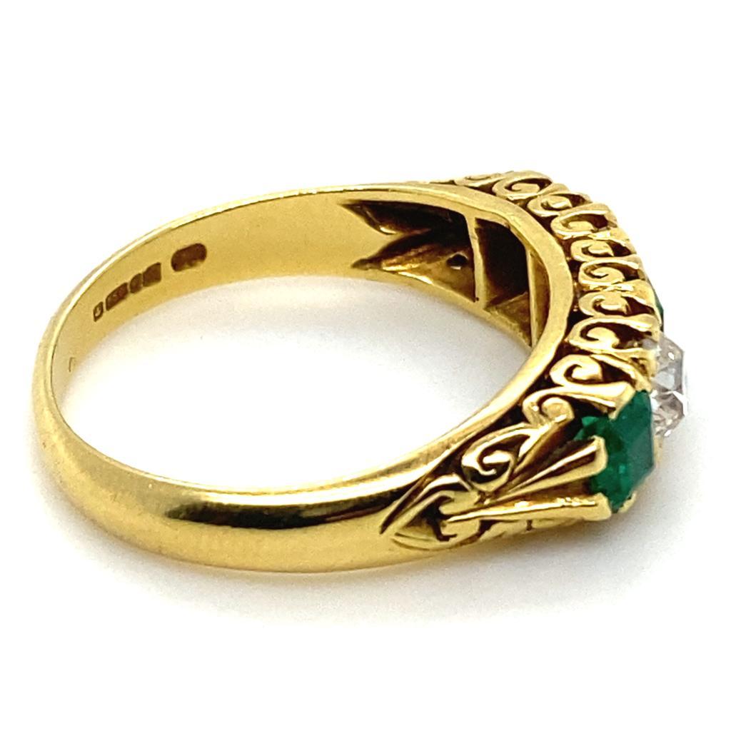 Vintage Emerald and Diamond Five Stone 18 Karat Yellow Gold Engagement Ring In Good Condition For Sale In London, GB