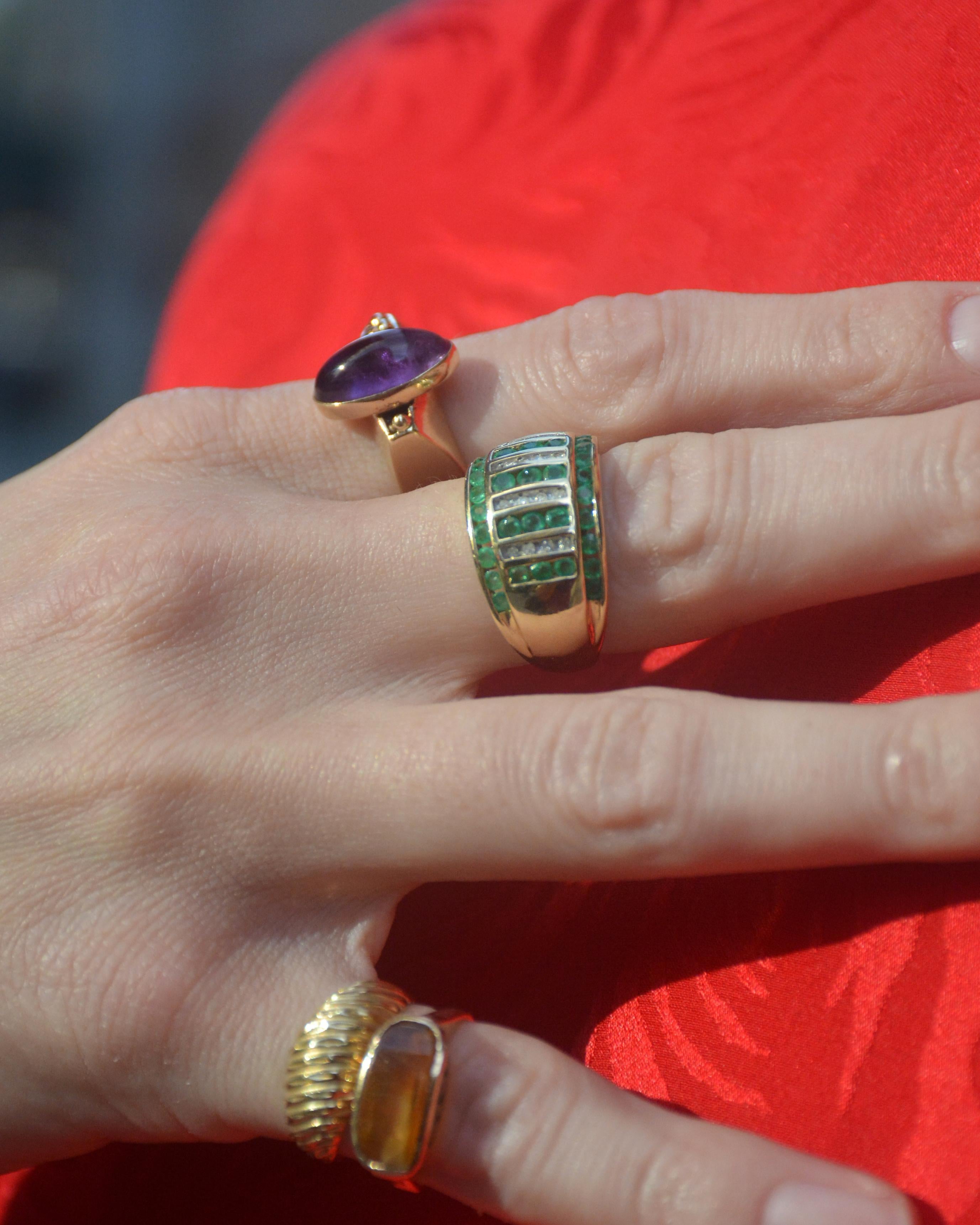 Vintage Emerald and Diamond Gold Bombe Ring For Sale 1