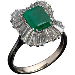 Vintage Emerald and Diamond Gold Ring