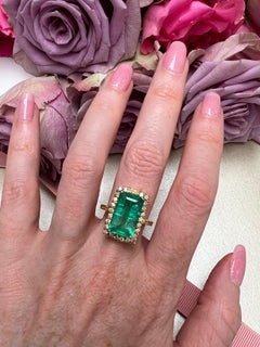 Vintage Emerald and Diamond Ring