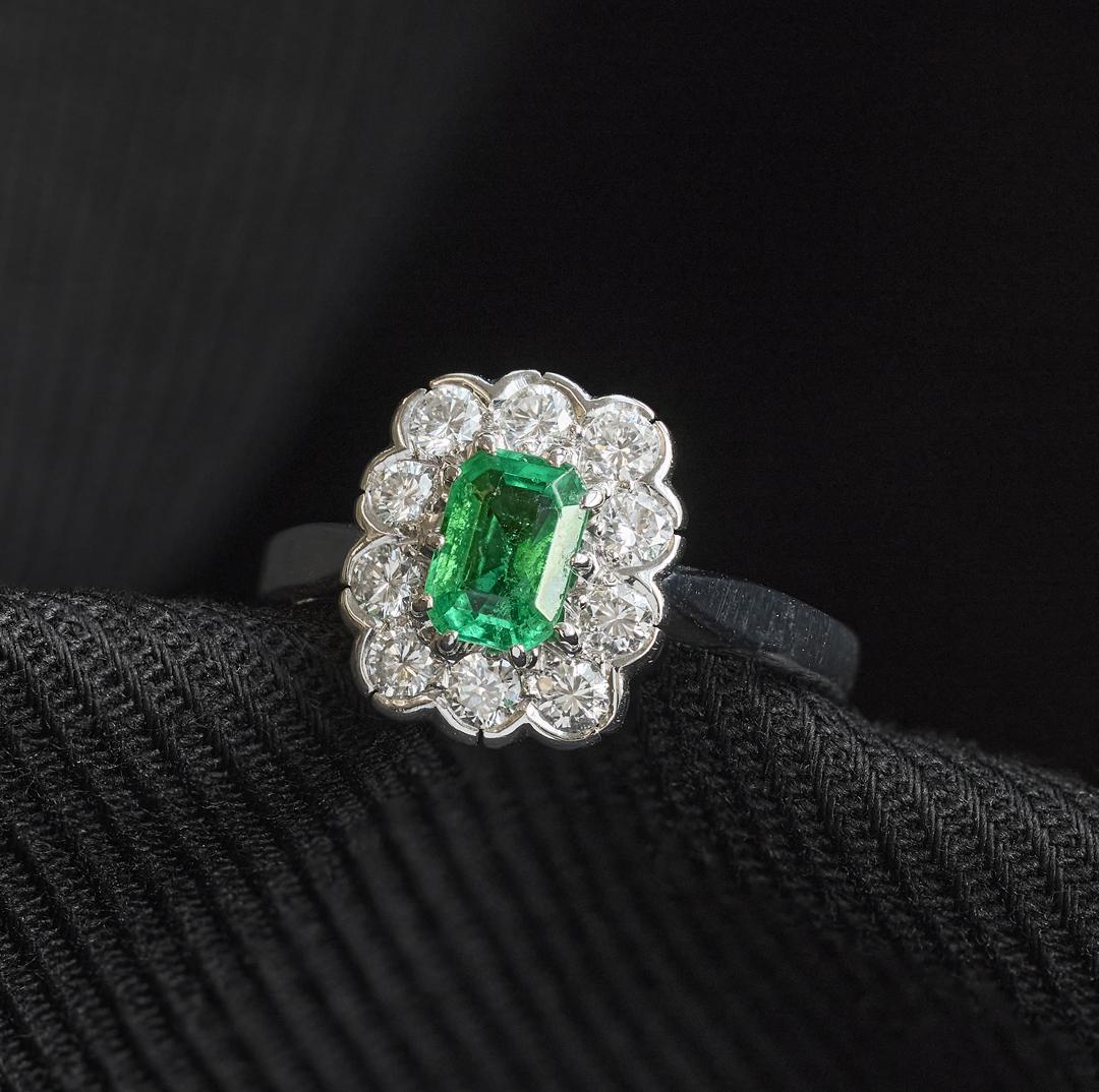 Vintage Emerald and Diamond Ring für Damen oder Herren im Angebot