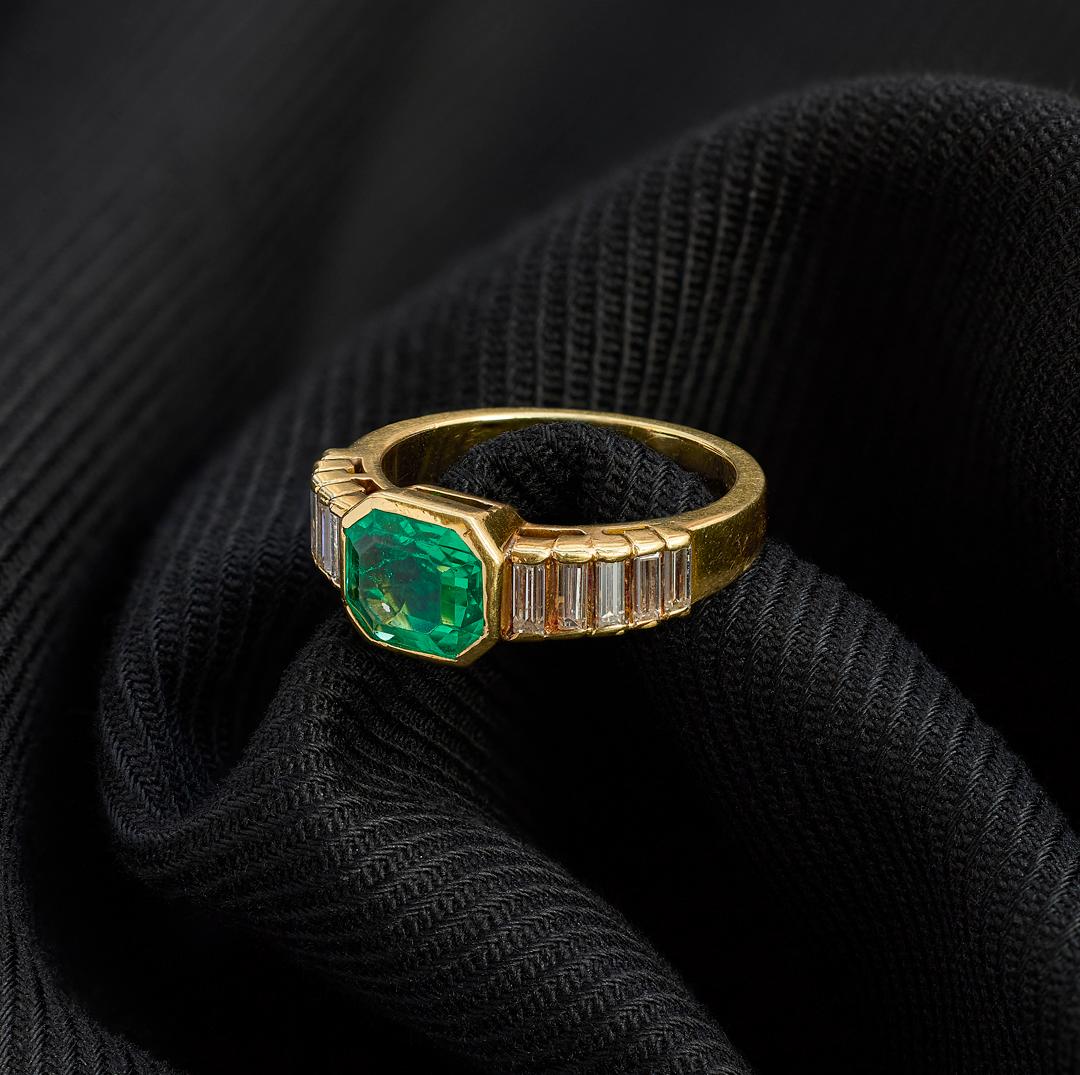 Vintage Emerald and Diamond Ring 1