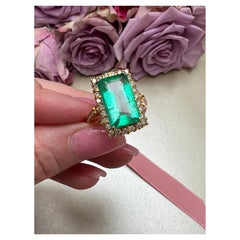 Vintage Emerald and Diamond Ring