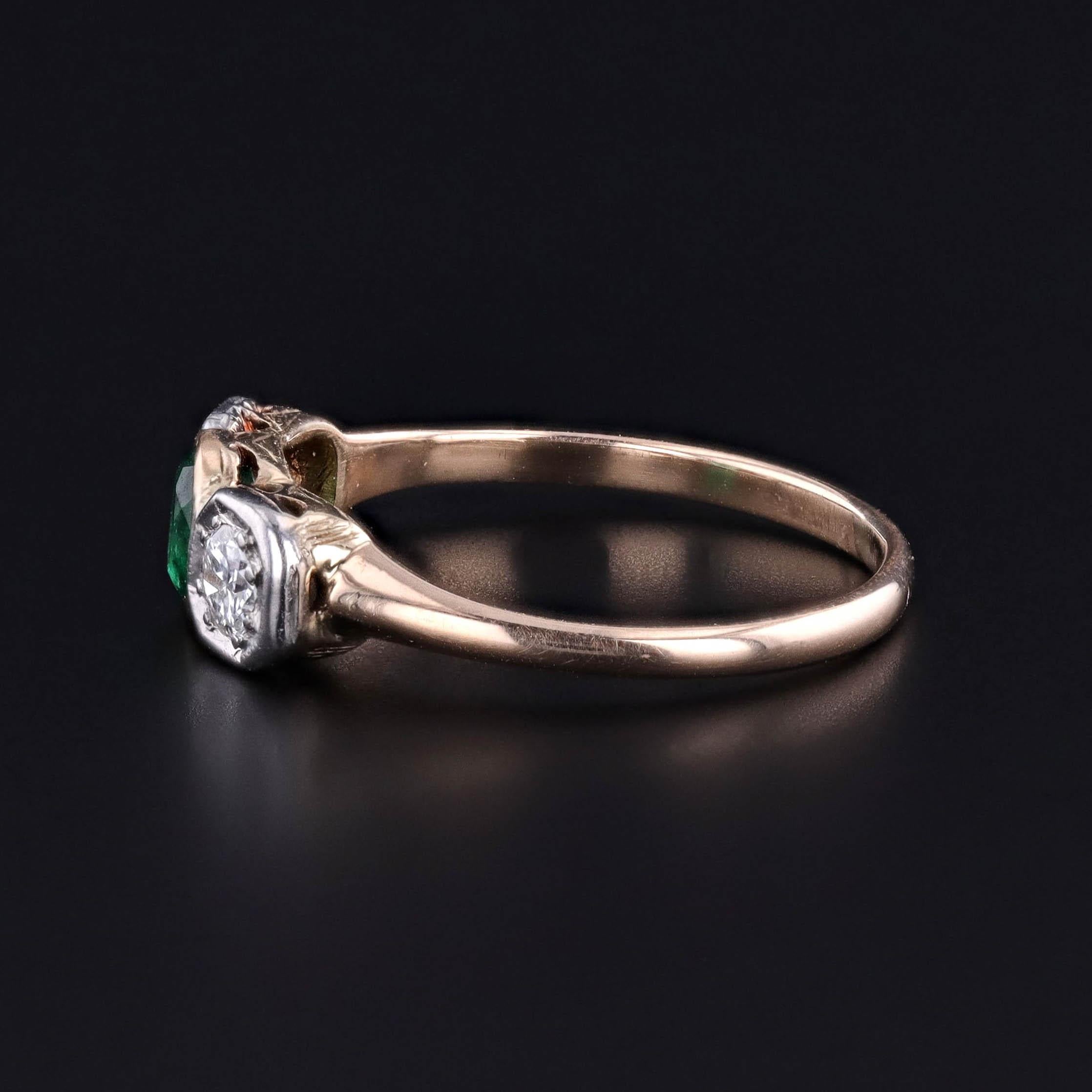 Art Déco Anello vintage con smeraldo e diamante in oro 14k in vendita