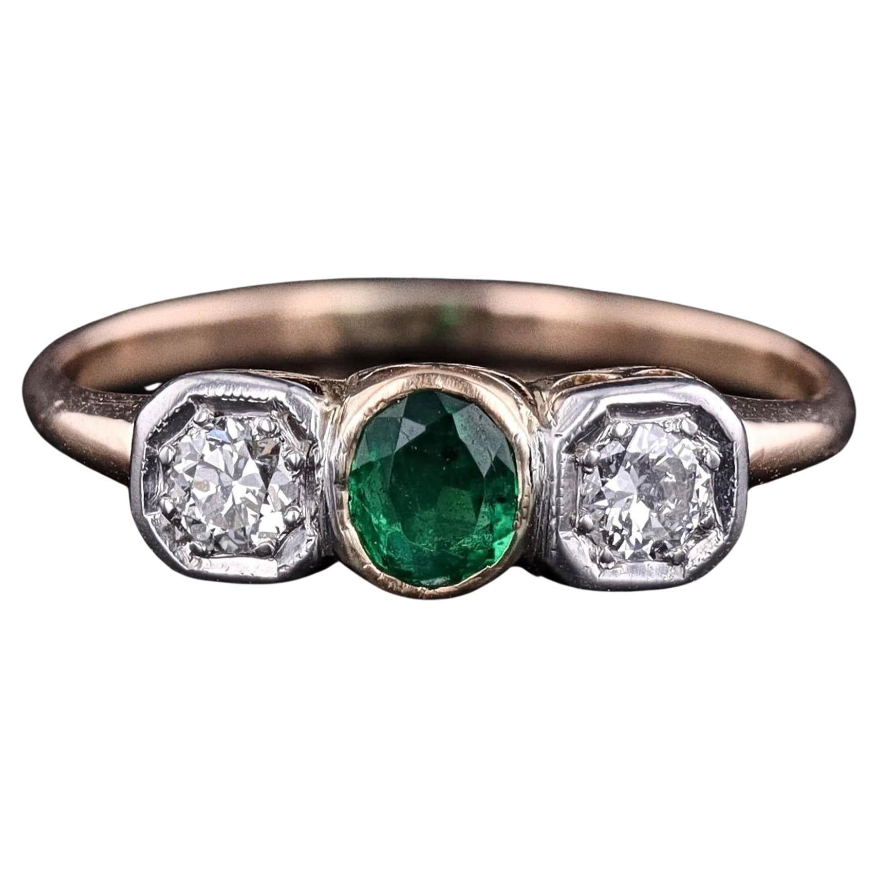 Anello vintage con smeraldo e diamante in oro 14k in vendita