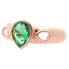 Vintage-Ring aus 18 Karat Roségold mit Smaragd und Diamanten