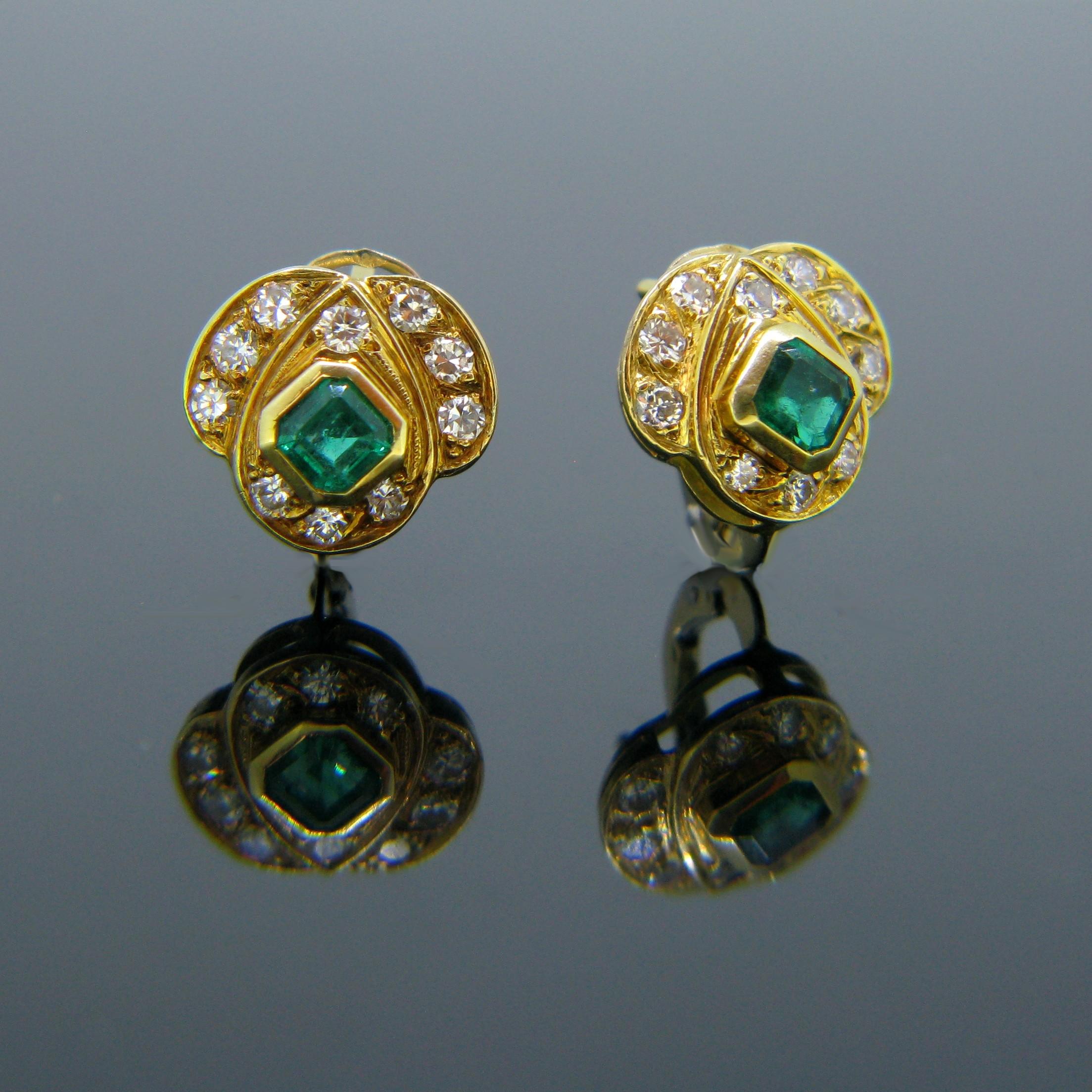 Vintage Smaragd und Diamanten Gelbgold Clip-Ohrstecker für Damen oder Herren im Angebot