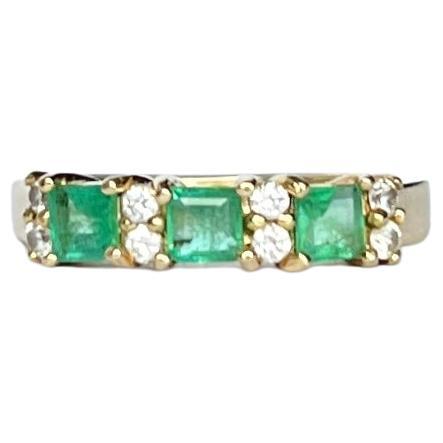 Vintage Emerald and White Sapphire 9 Carat Gold Three-Stone For Sale