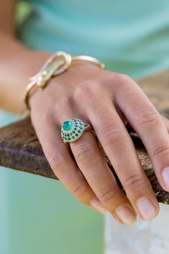 Fancy-Cocktailring mit Smaragd-Cabochon und Diamanten von David Morris