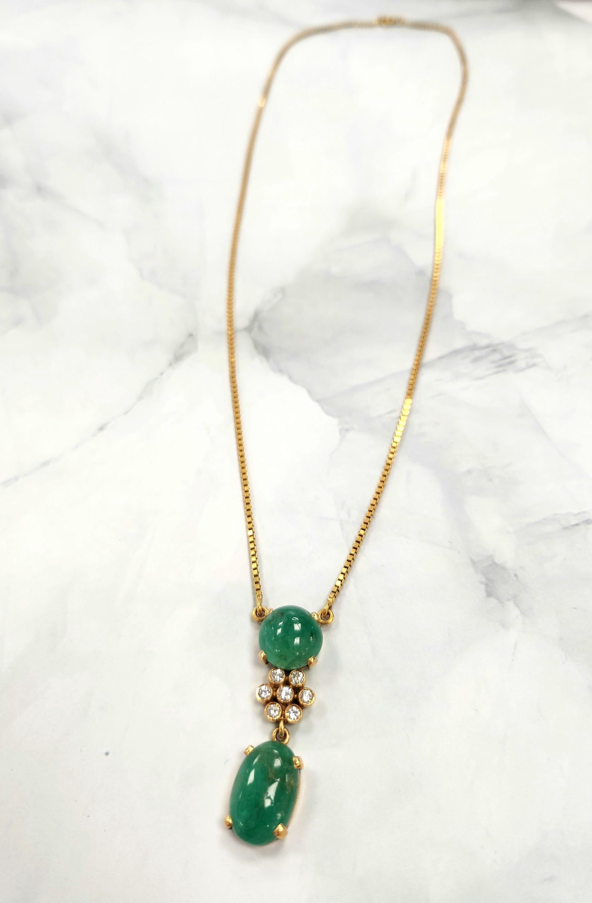 Vintage Emerald Cabochon & Diamond Dangle Necklace 18K Gold Box Chain Bon état - En vente à Los Angeles, CA