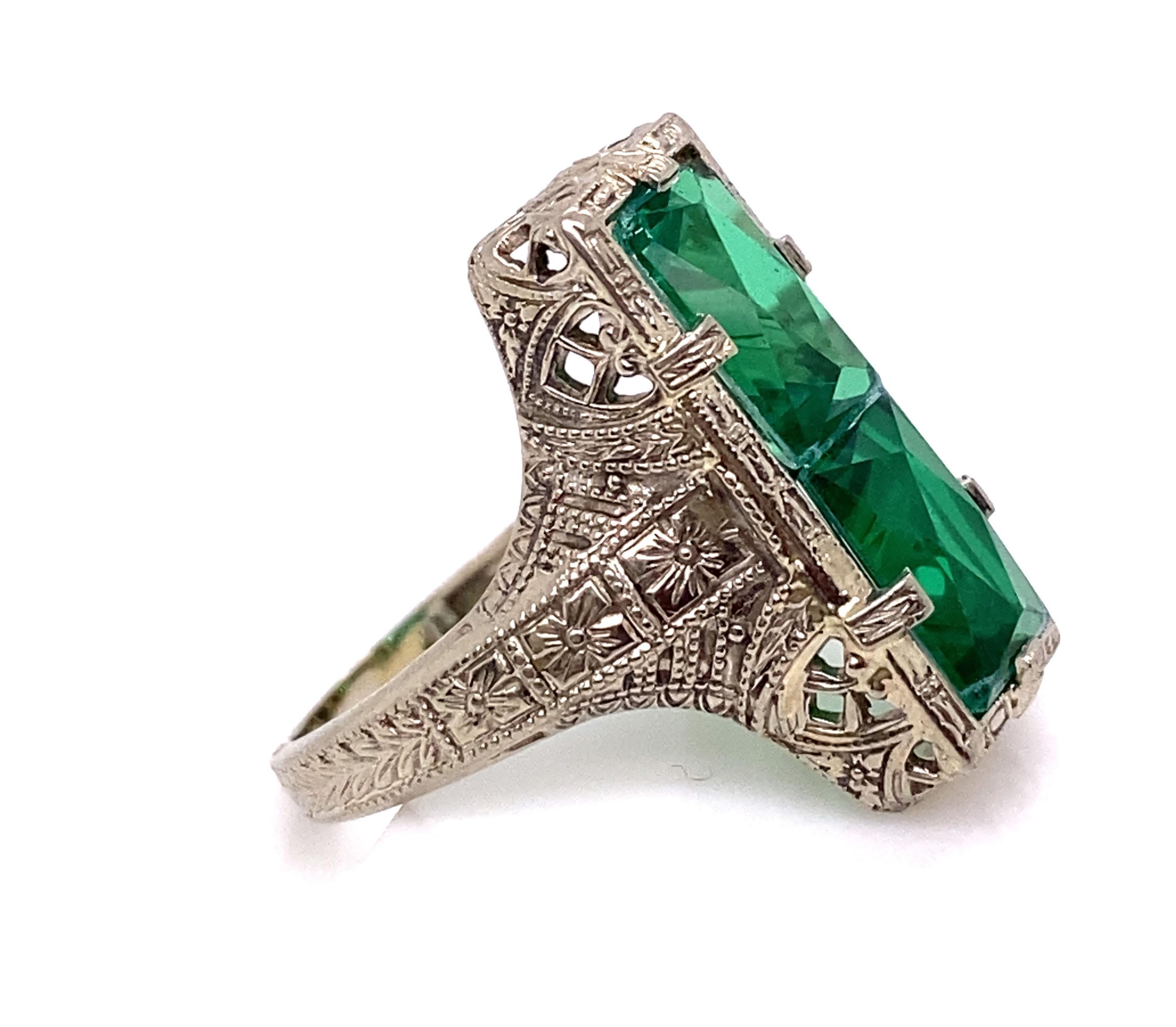 Vintage Emerald Cocktail Ring 3ct Antique 14K Art Deco Flowers Filigree In Good Condition In Dearborn, MI