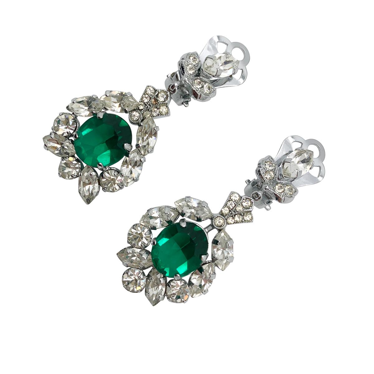 Vintage Emerald Crystal Droplet Earrings 1940s In Good Condition In Wilmslow, GB