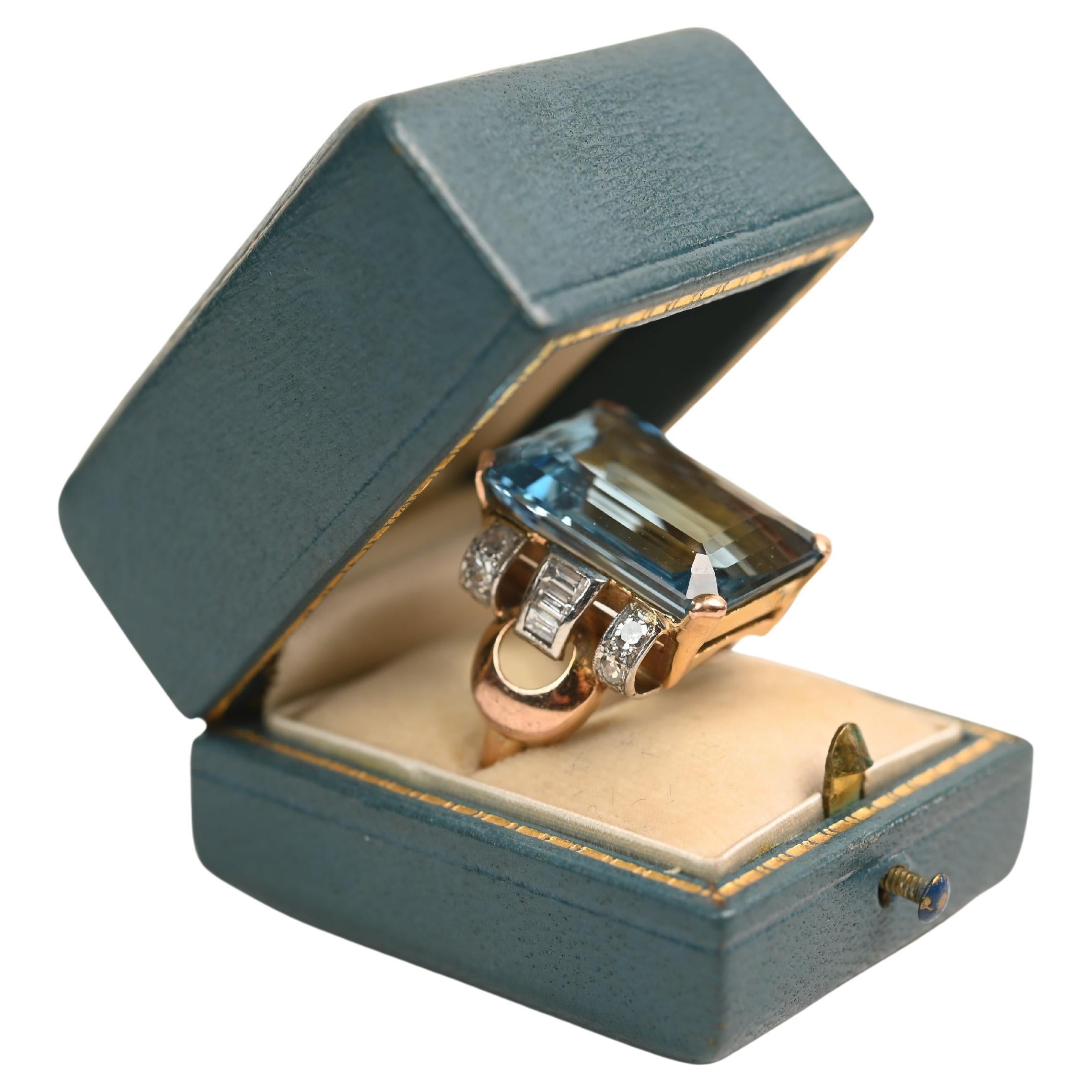 Vintage Emerald Cut Aquamarine Prong Ring (Approx. 19-Carats), 18k Yellow Gold