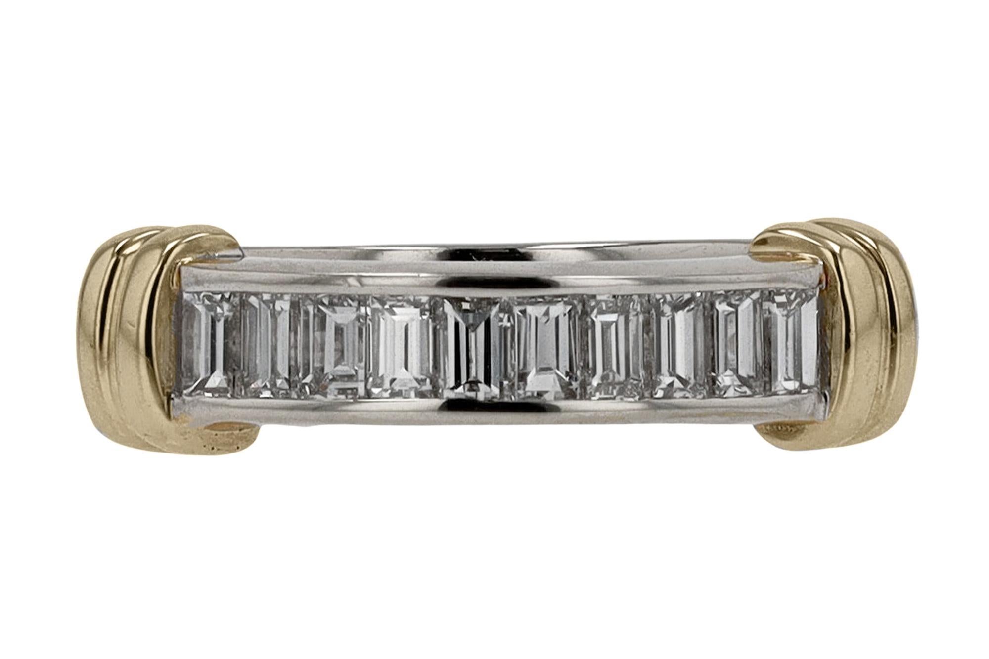 Vintage Smaragdschliff Diamant 2 Tone Hochzeit Band für Damen oder Herren im Angebot