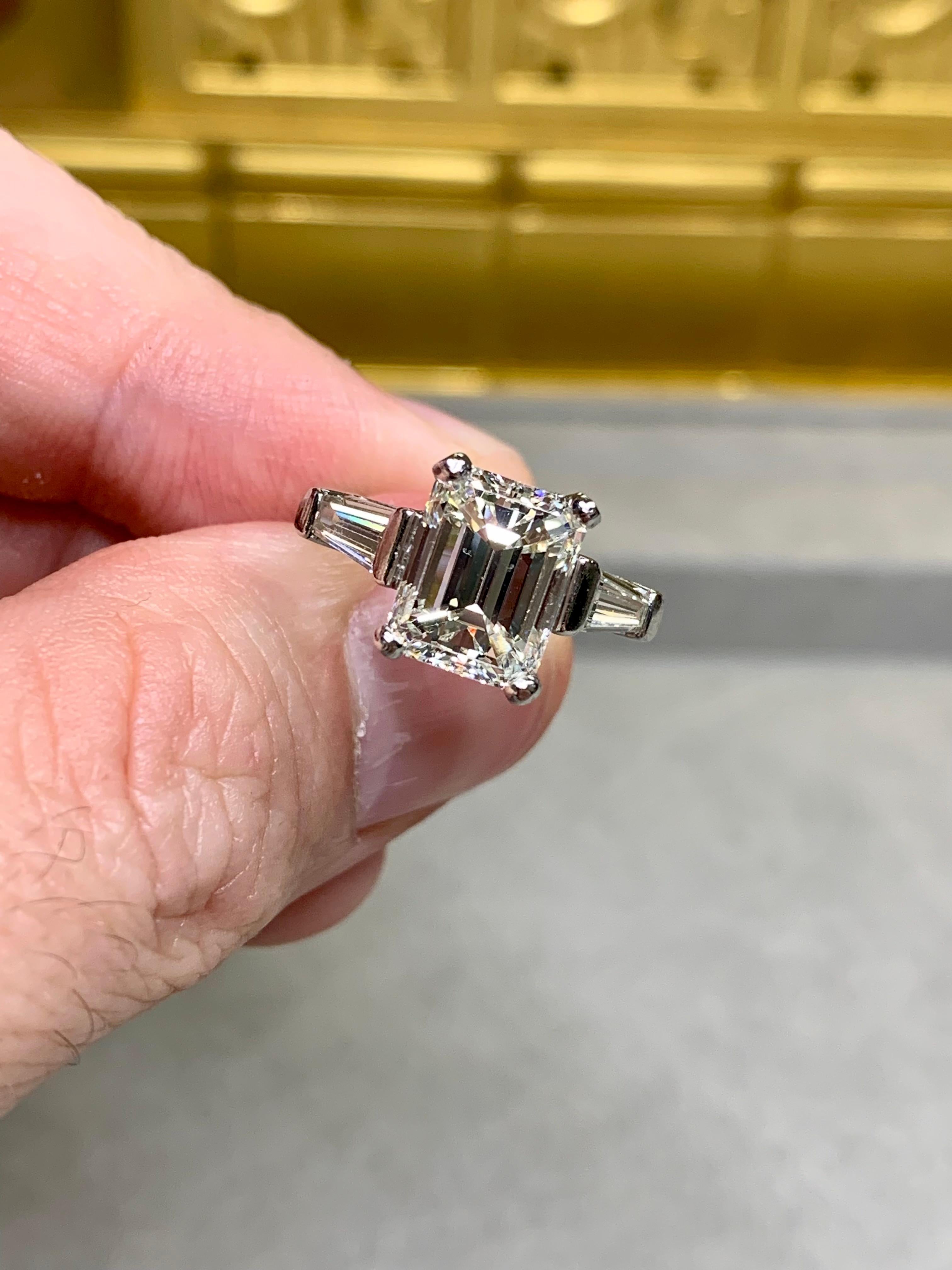 Vintage Emerald Cut Diamond Platinum 3 Stone Engagement Ring 3.64ct J Si1 GIA For Sale 1