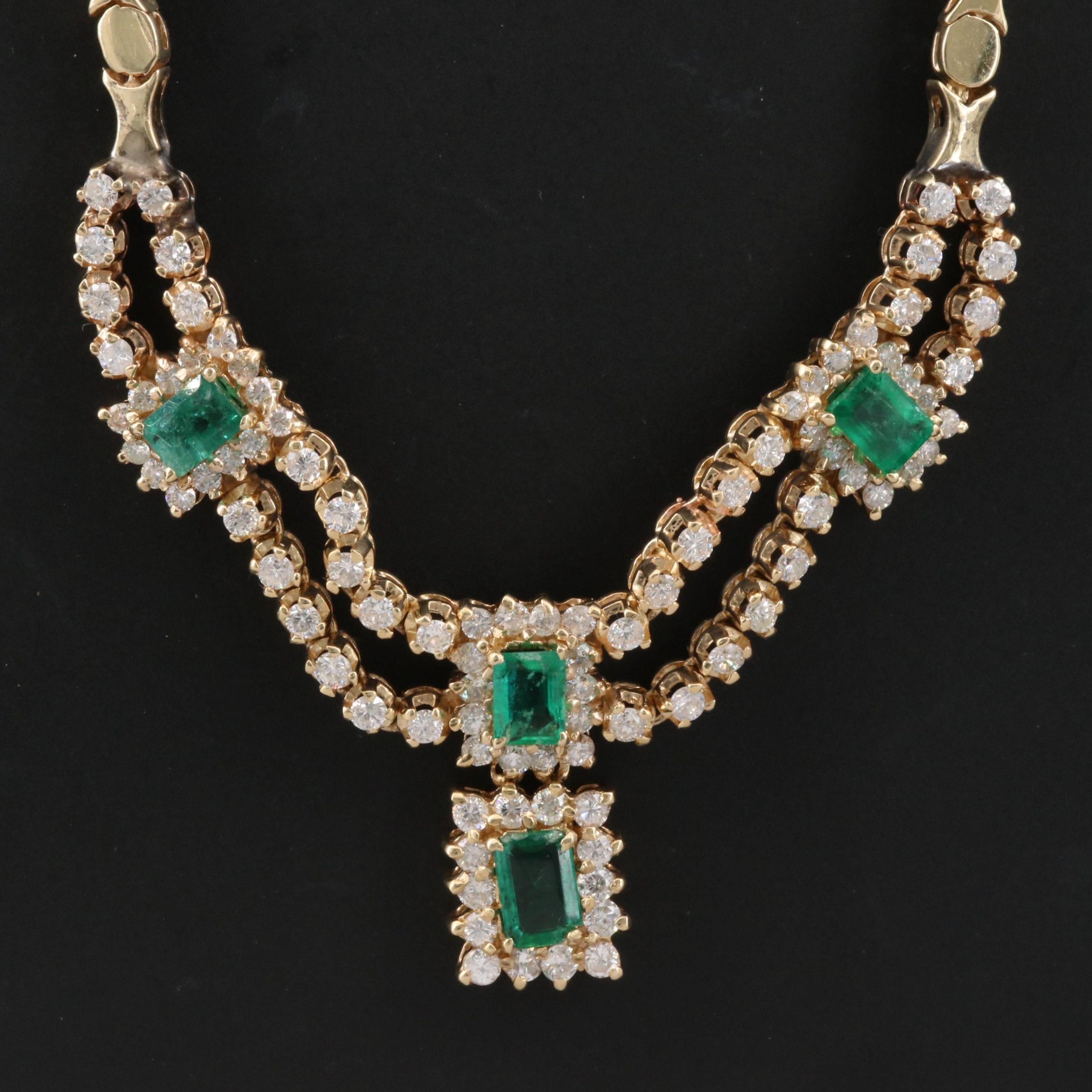 Vintage Emerald Cut Emerald Diamonds Pendant Necklace, 18K Gold Natural Emerald Diamond Pendant Necklace, - Diamond Necklace
 
 Item Description
 → Handmade, Made to order
 → Material: SOLID 18K/18K GOLD
 
 Stone Details :
 
 Primary Stone(s) Type: