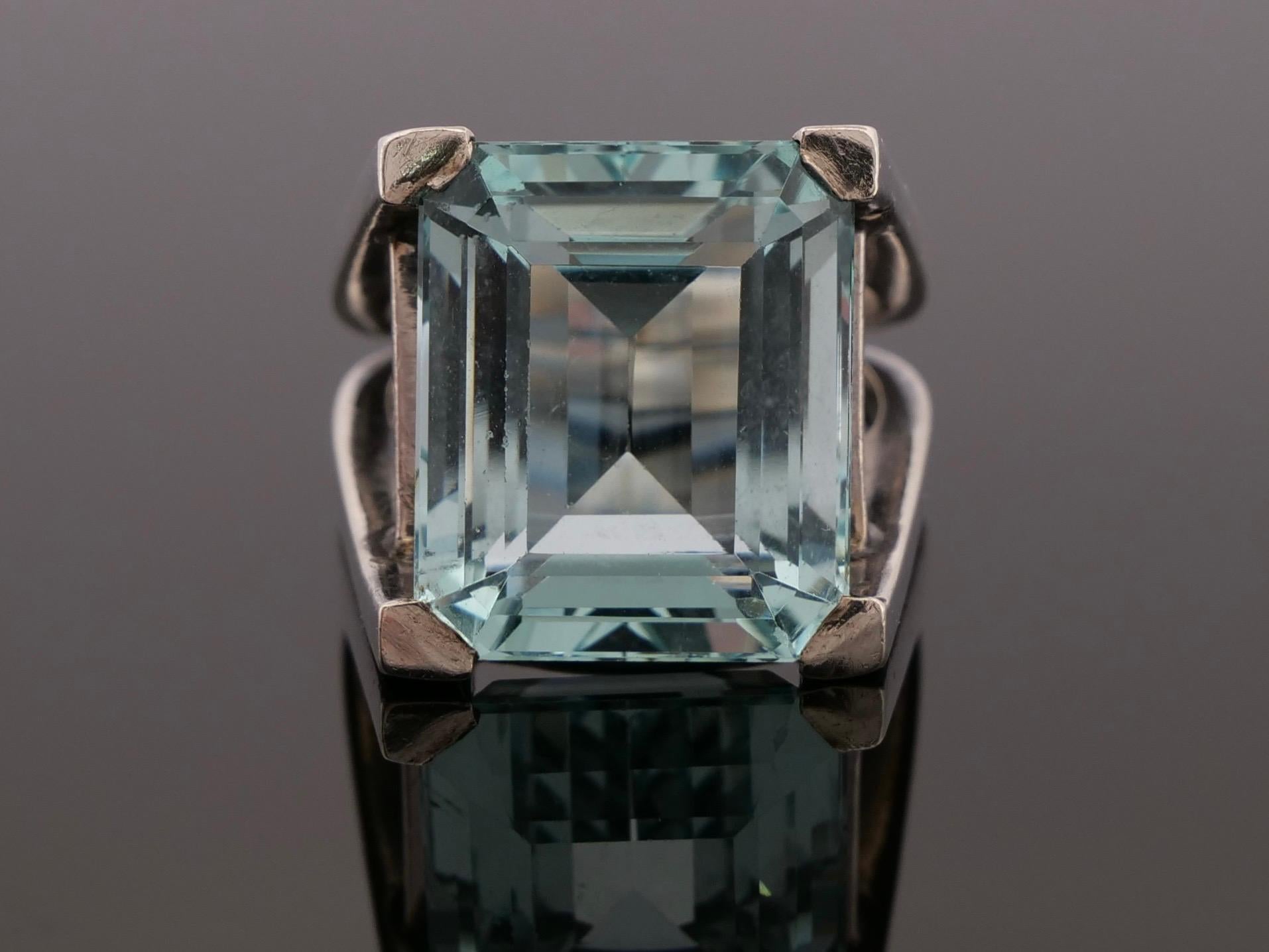 Anello vintage in argento con acquamarina naturale taglio smeraldo da 18,20 carati, misura 8 in vendita 7